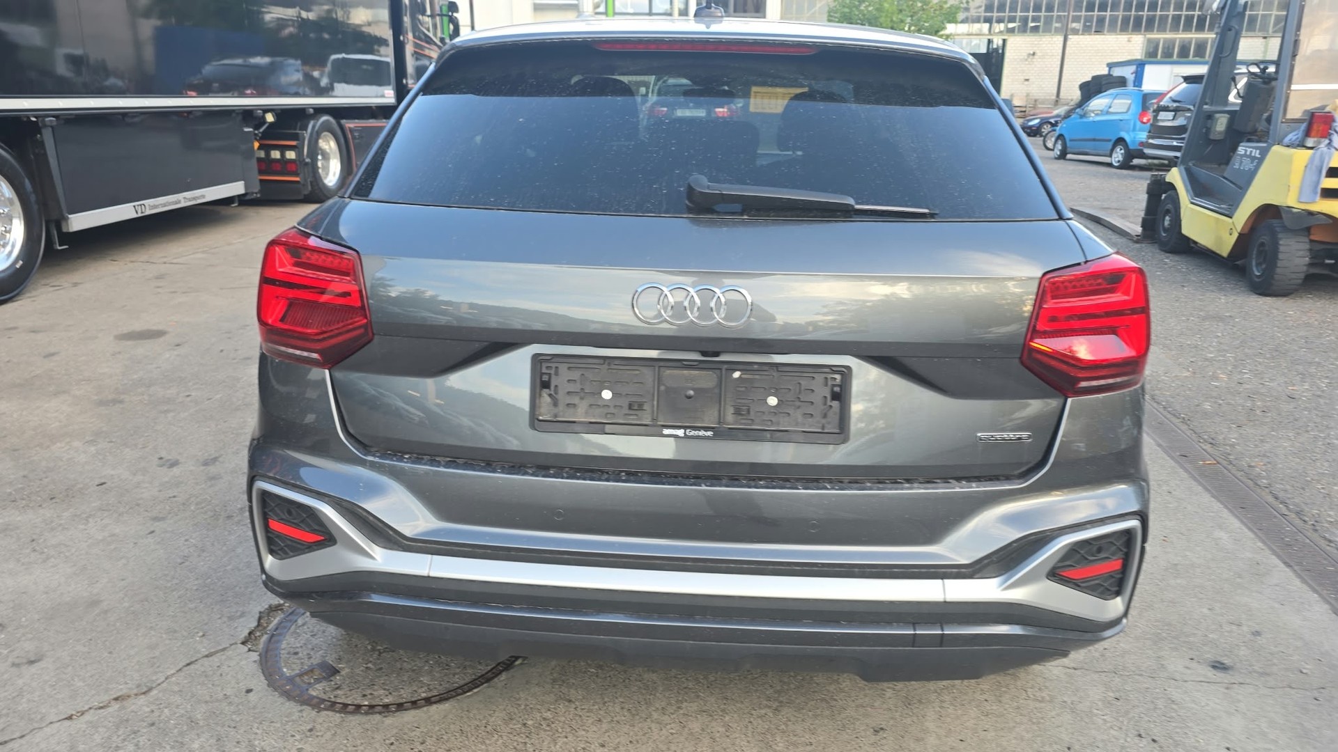 AUDI Q2 35 TDI S line quattro S-tronic-image-7