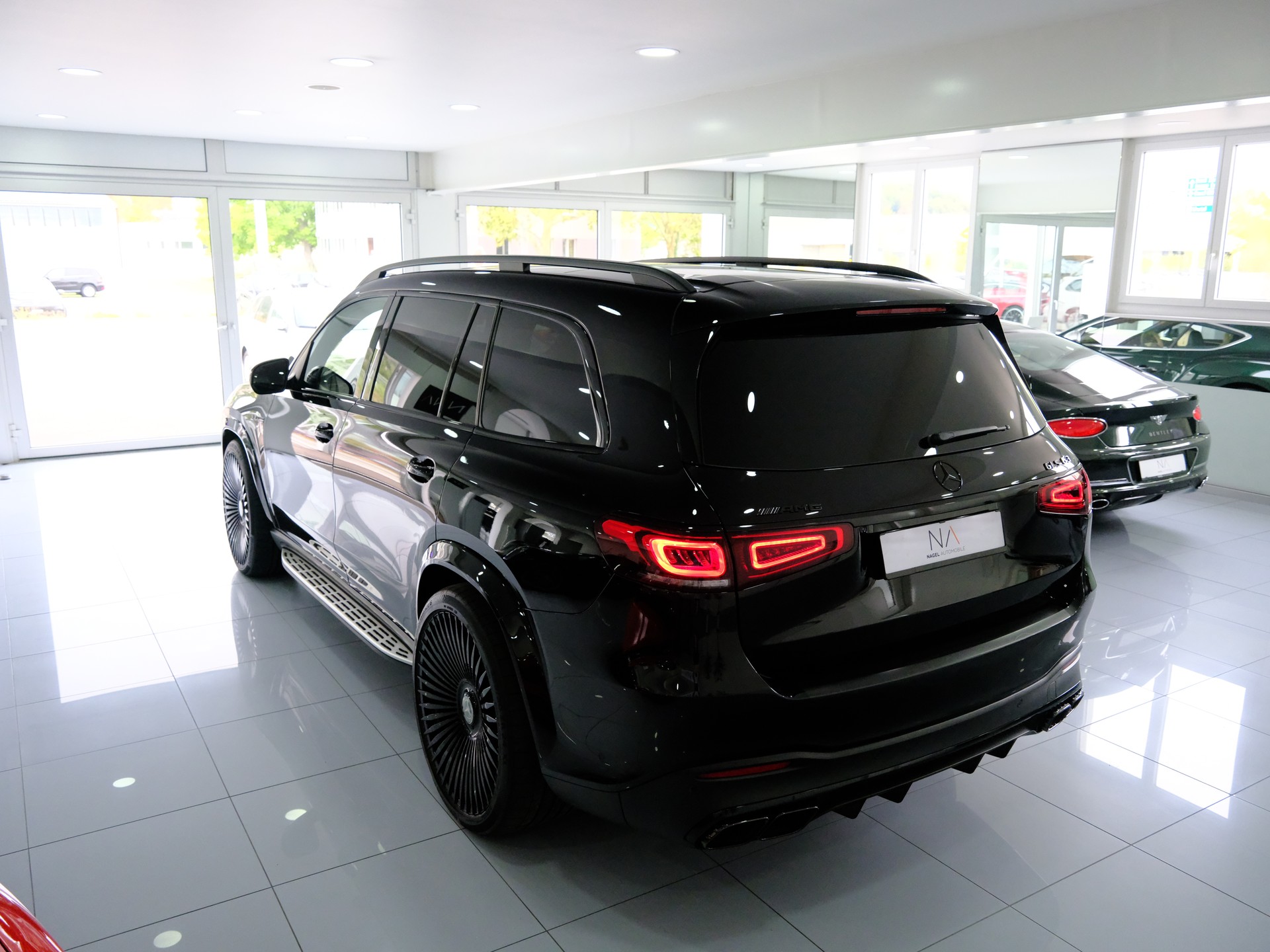 MERCEDES-BENZ GLS 63 4Matic+ TCT 9G *Burmester* *MB 100 Garantie bis 2027* *Panoramadach*-image-8