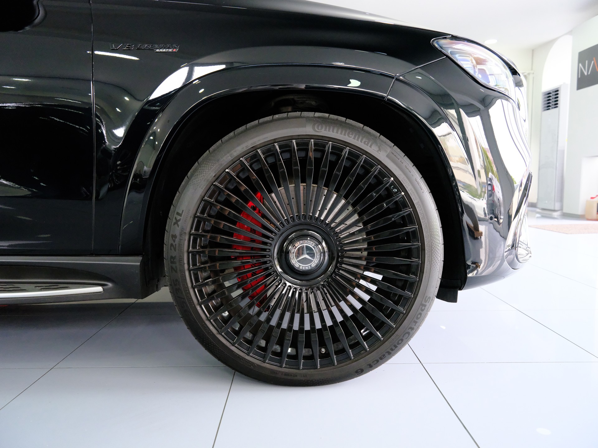 MERCEDES-BENZ GLS 63 4Matic+ TCT 9G *Burmester* *MB 100 Garantie bis 2027* *Panoramadach*-image-9