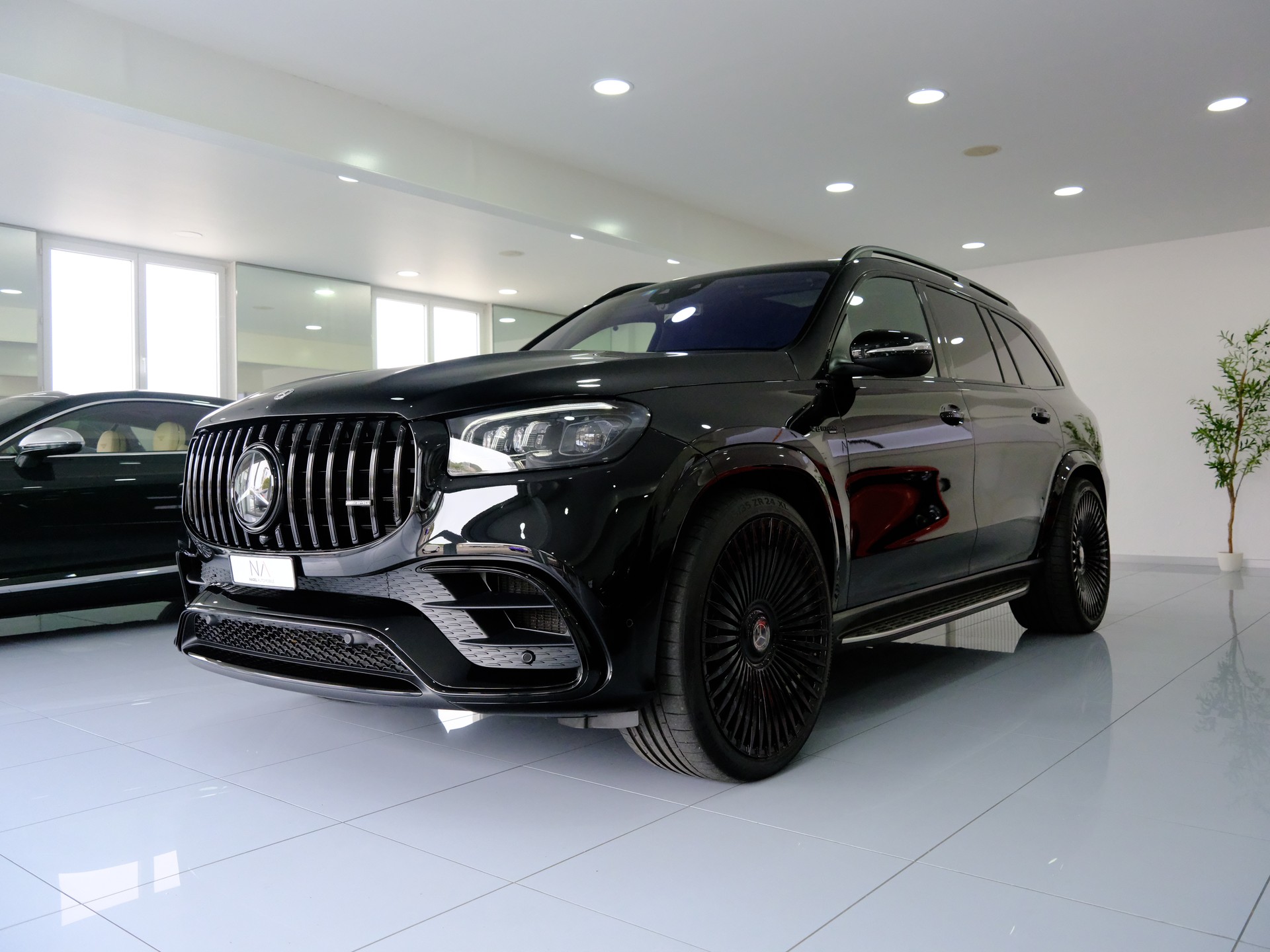 MERCEDES-BENZ GLS 63 4Matic+ TCT 9G *Burmester* *MB 100 Garantie bis 2027* *Panoramadach*-image-3