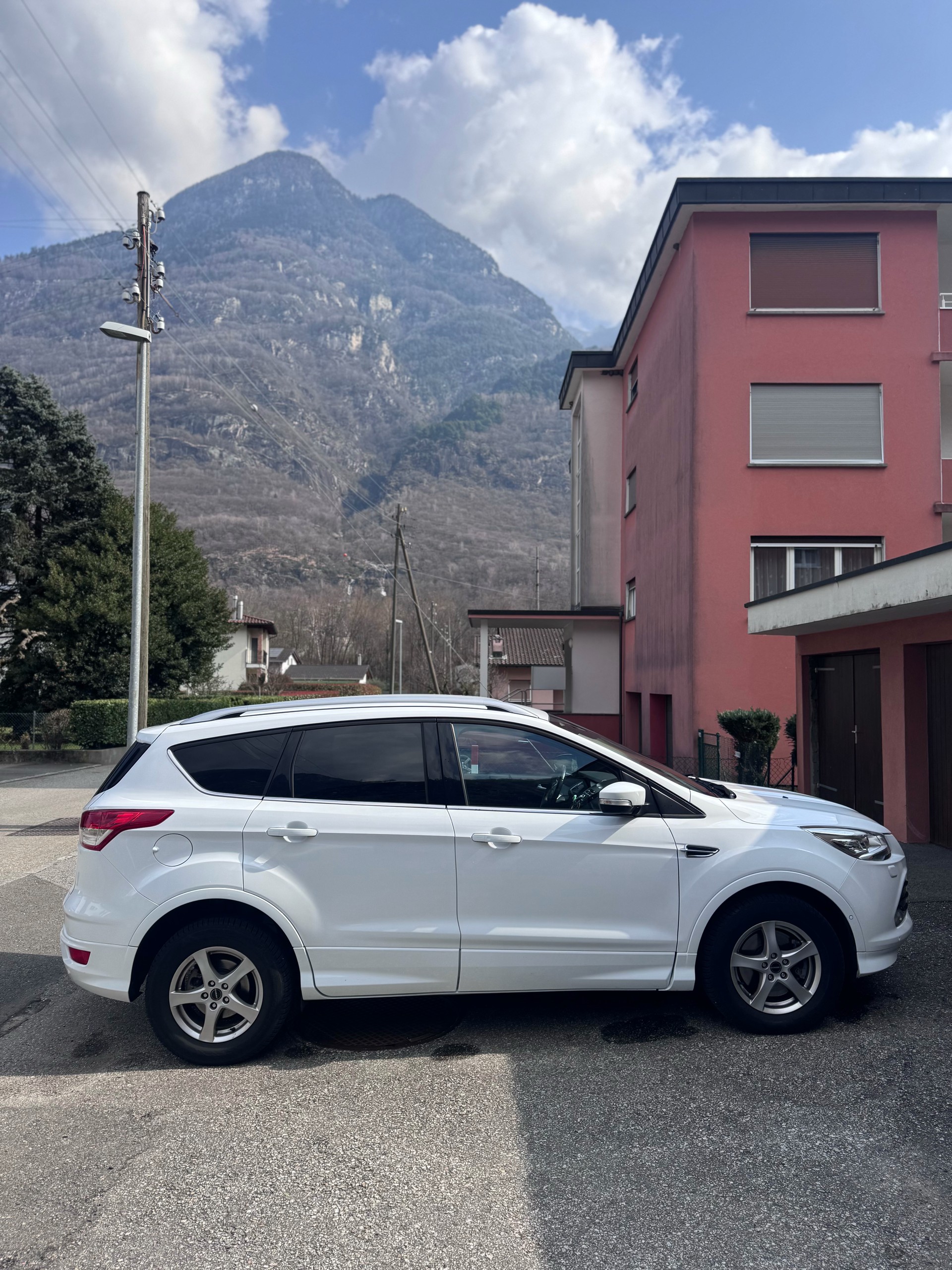 FORD 2.0 TDCi 150 Titanium-image-3