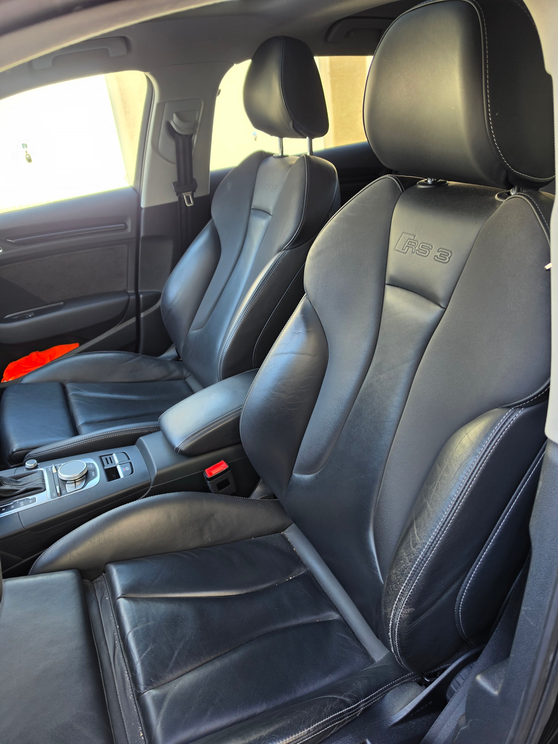 AUDI 2.5 T FSI quattro S-Tronic-image-5