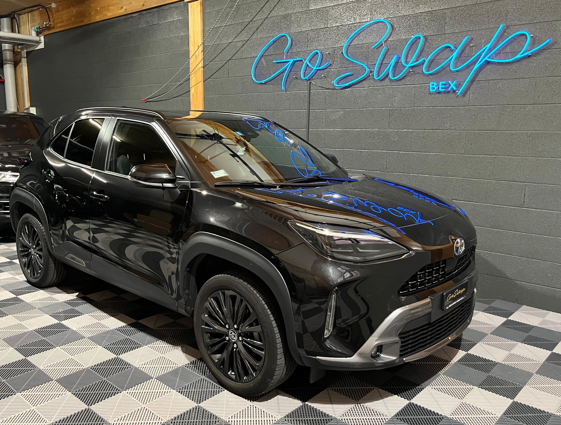 TOYOTA Yaris Cross 1.5 Elegant e-CVT AWDi-image-0