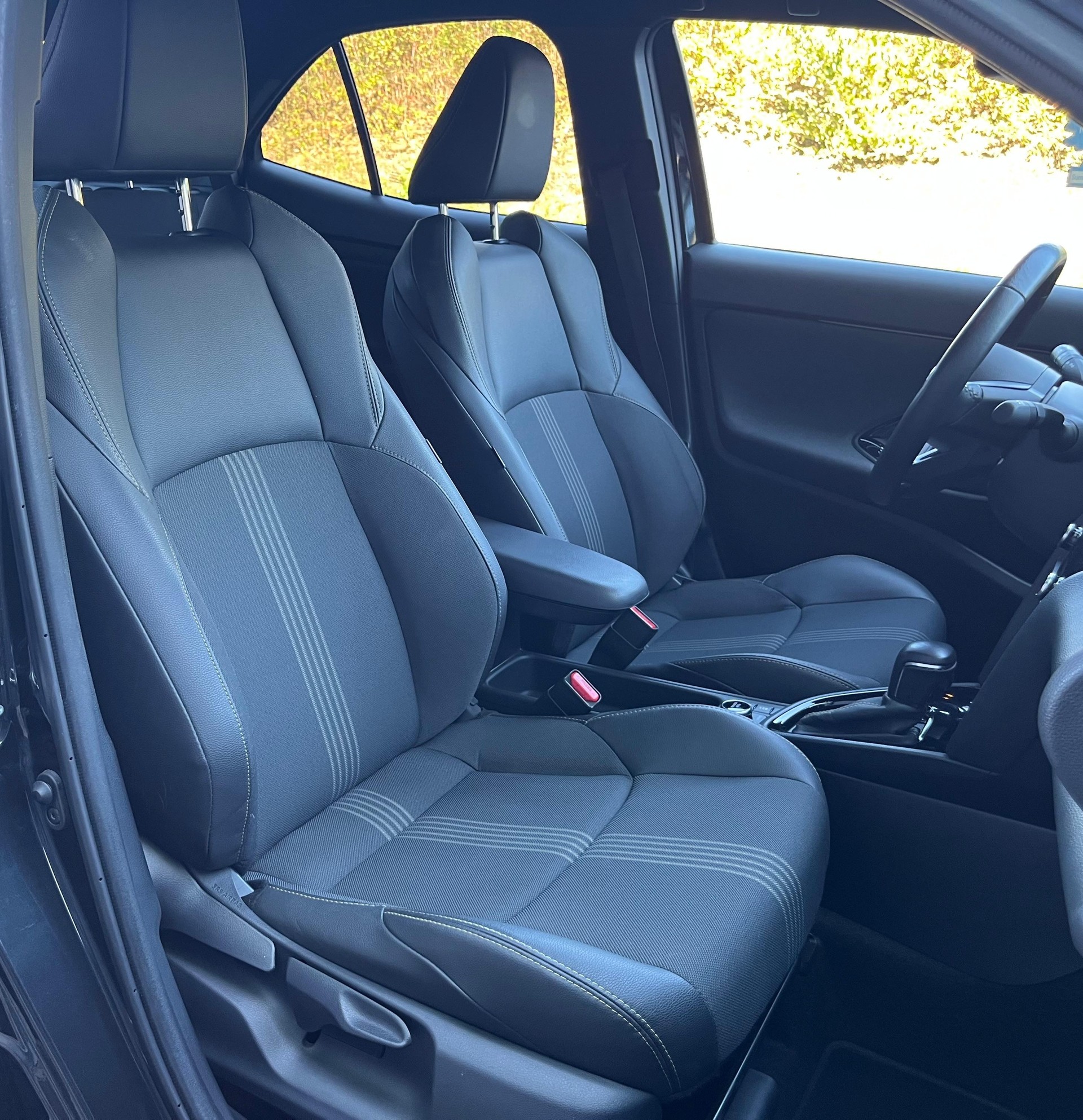 TOYOTA Yaris Cross 1.5 Elegant e-CVT AWDi-image-12