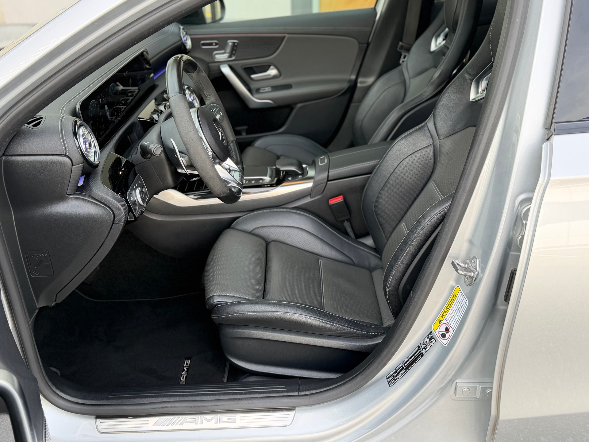 MERCEDES-BENZ A 45 S AMG 4Matic+ Speedshift-image-8