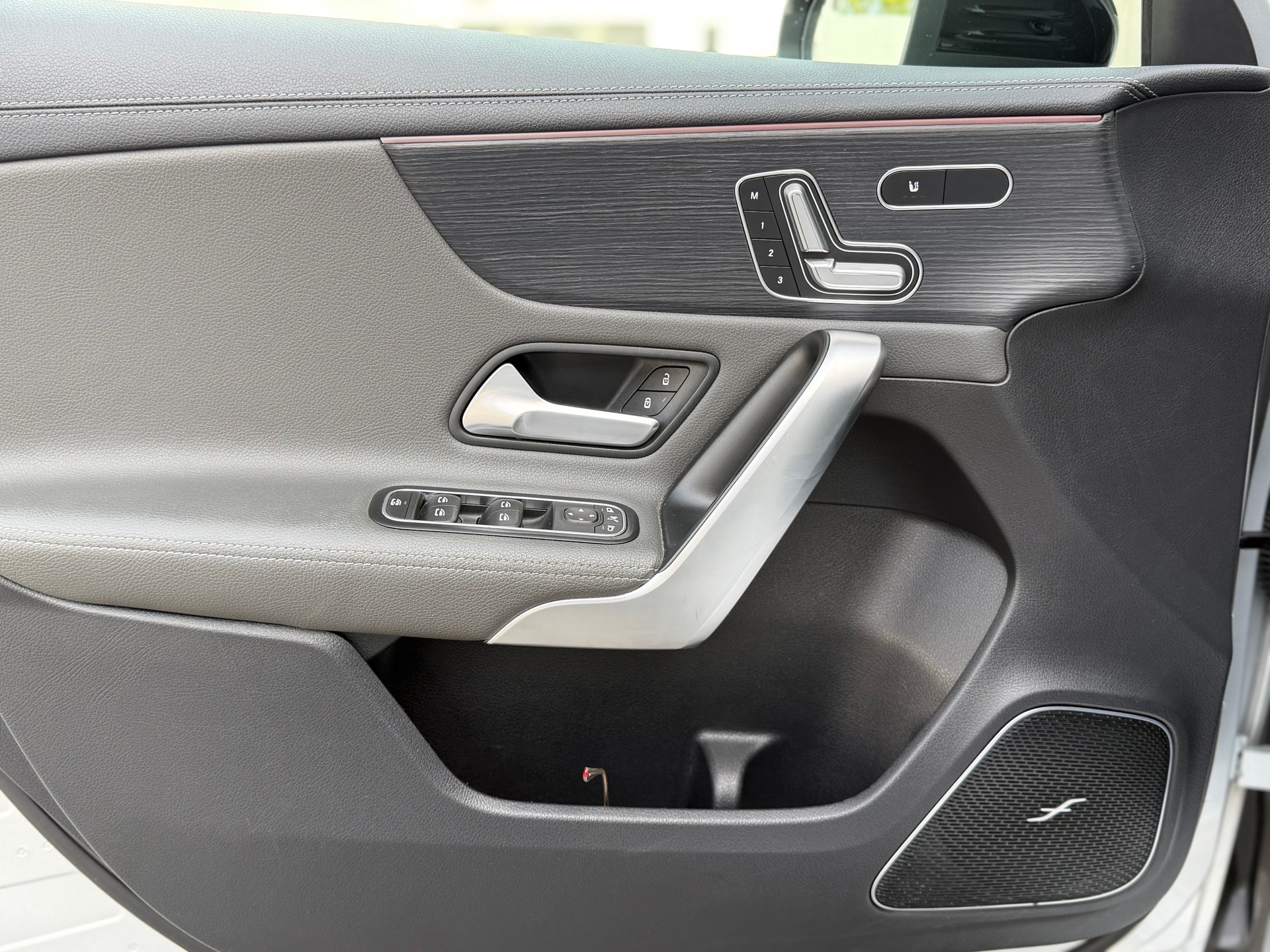 MERCEDES-BENZ A 45 S AMG 4Matic+ Speedshift-image-14