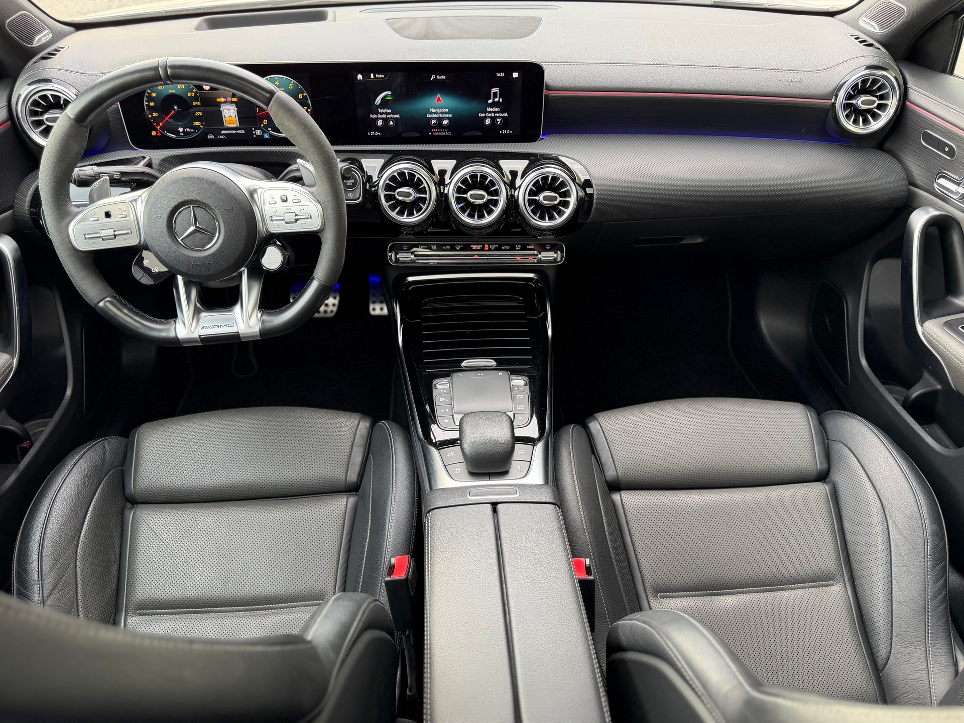 MERCEDES-BENZ A 45 S AMG 4Matic+ Speedshift-image-10