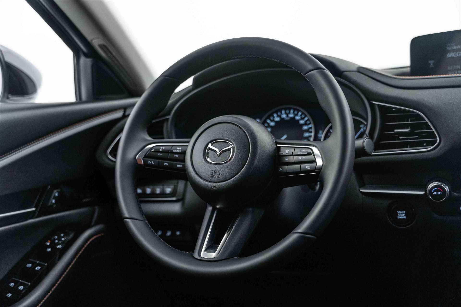 MAZDA CX-30 SKYACTIV-G 140 MHEV Nagisa Automat-image-9