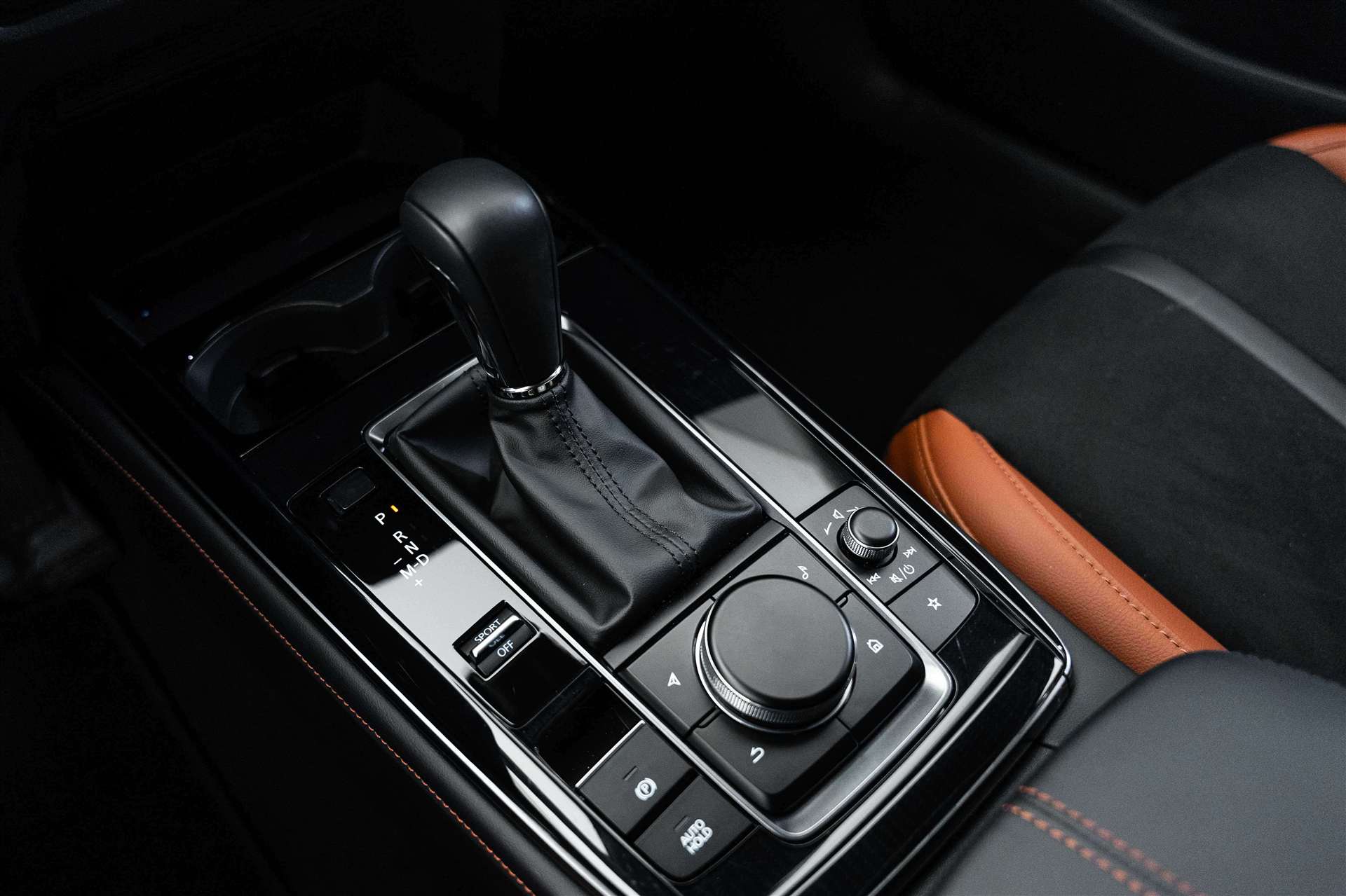 MAZDA CX-30 SKYACTIV-G 140 MHEV Nagisa Automat-image-23