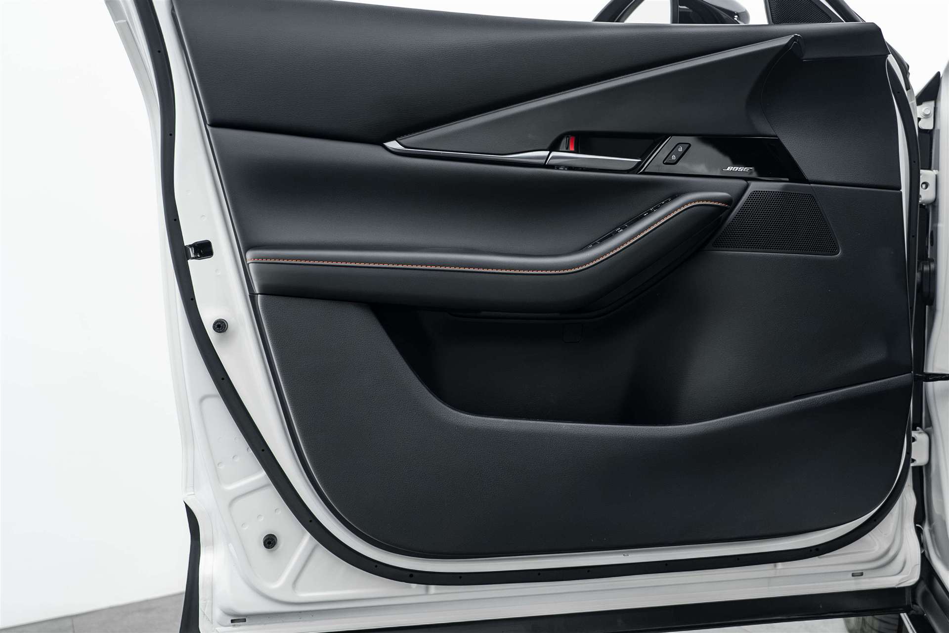 MAZDA CX-30 SKYACTIV-G 140 MHEV Nagisa Automat-image-6