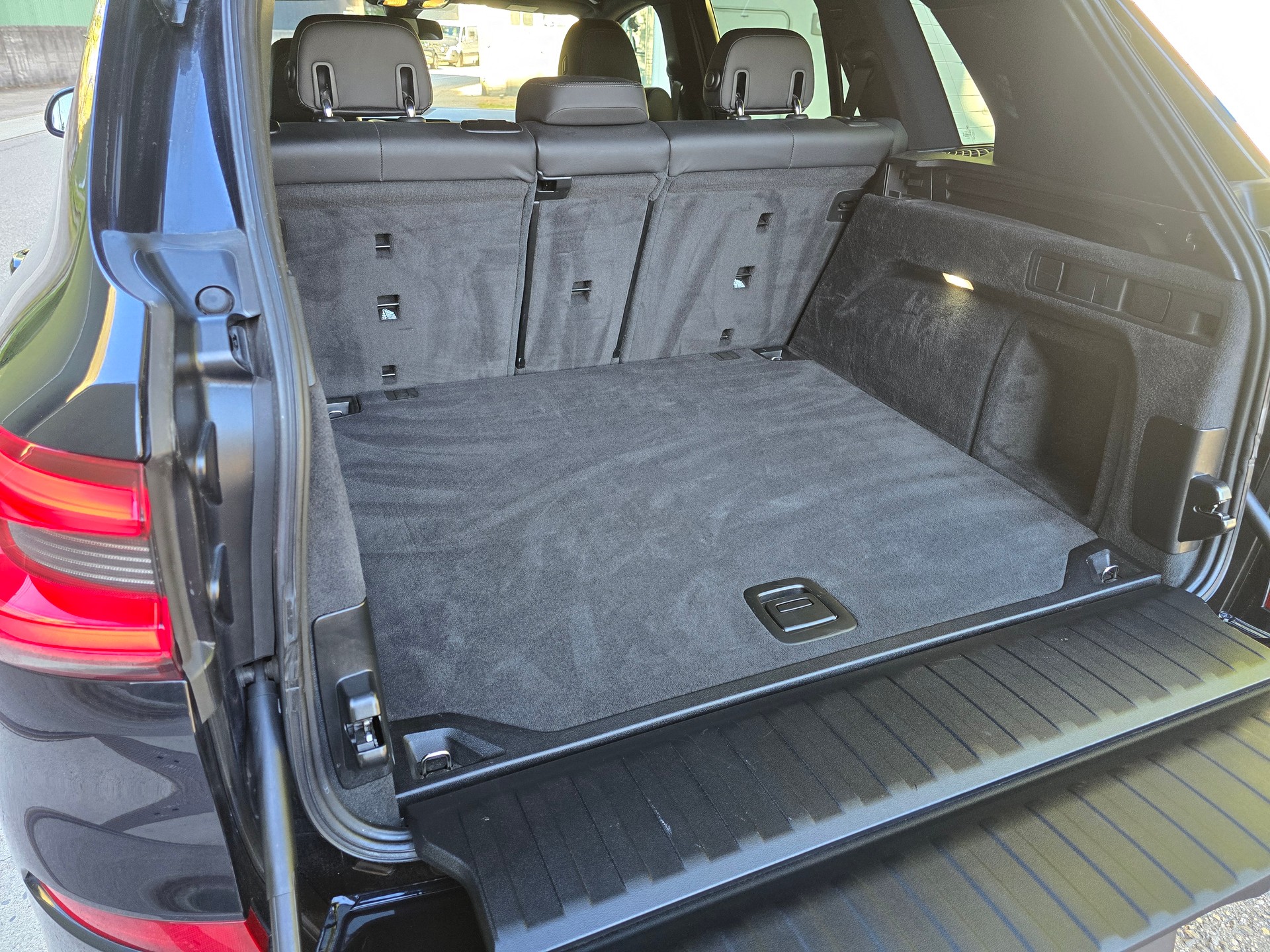 BMW BMW X5 xDrive 30d Steptronic M Sport | 265PS-image-23