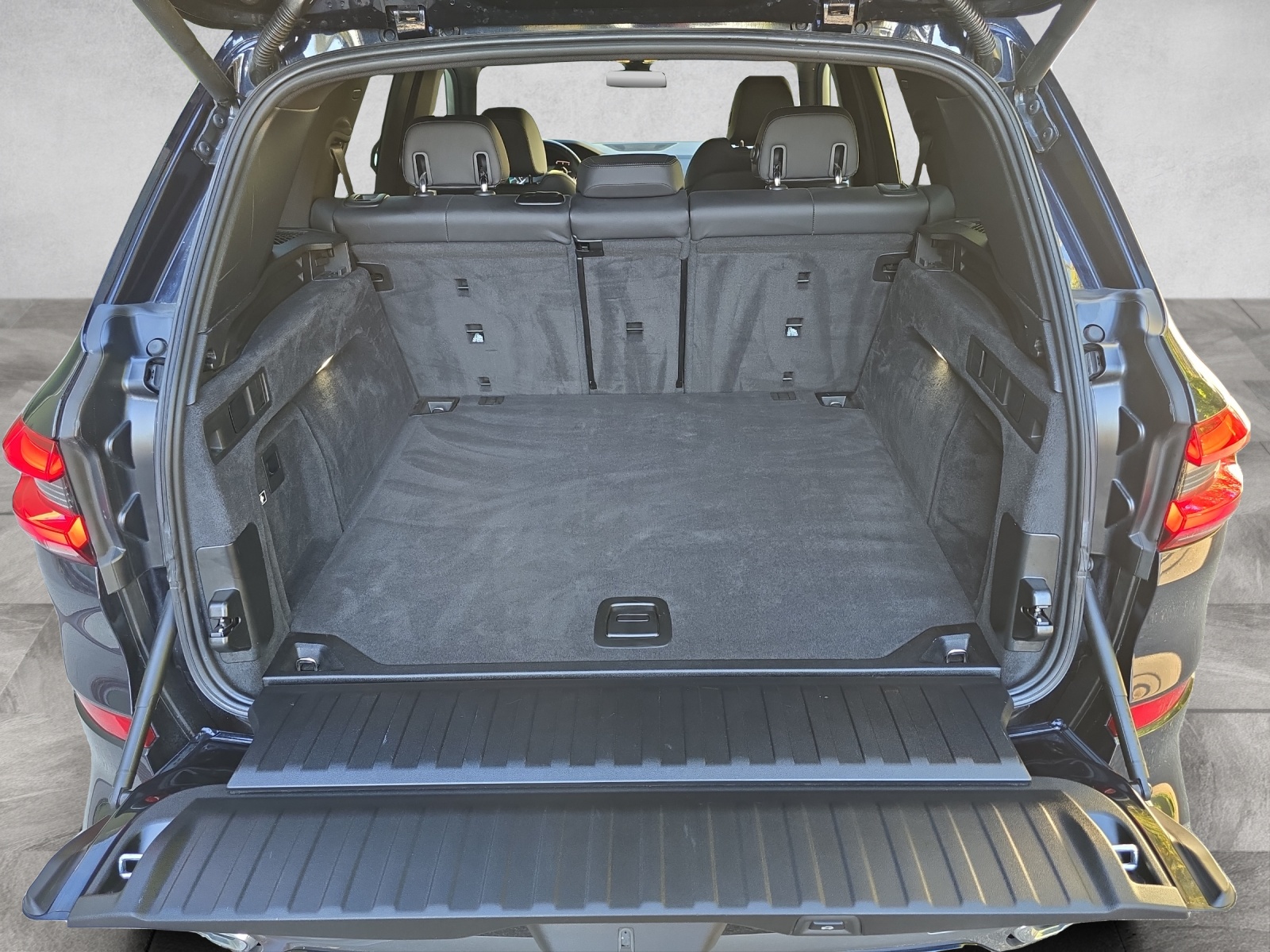 BMW BMW X5 xDrive 30d Steptronic M Sport | 265PS-image-24