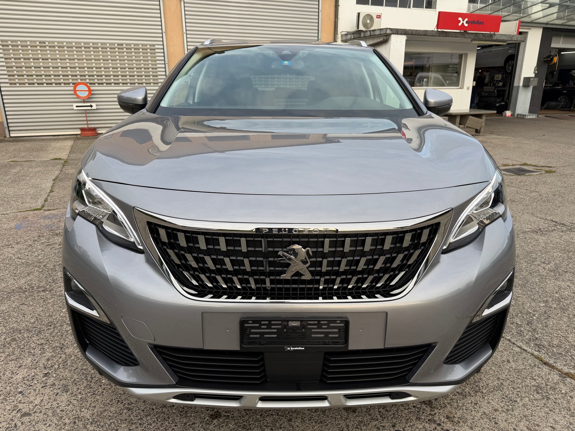 PEUGEOT 3008 1.2 PureTech Allure EAT-image-7