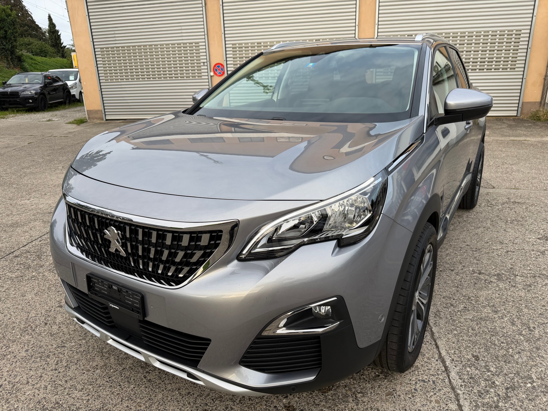 PEUGEOT 3008 1.2 PureTech Allure EAT-image-0