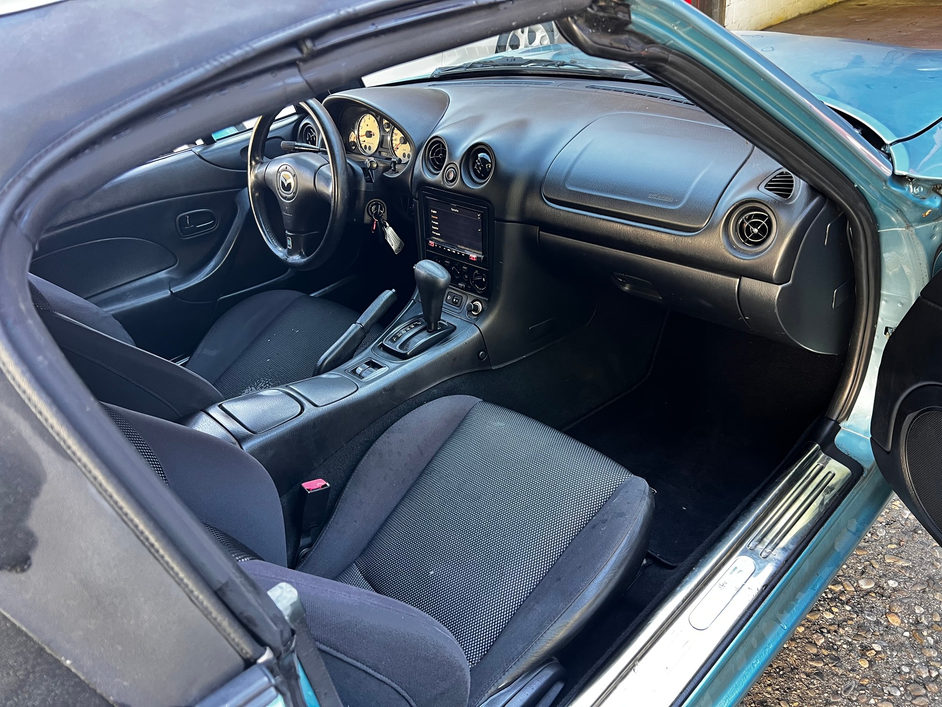 MAZDA MX-5 1.8i-16 Youngster Automatic-image-6