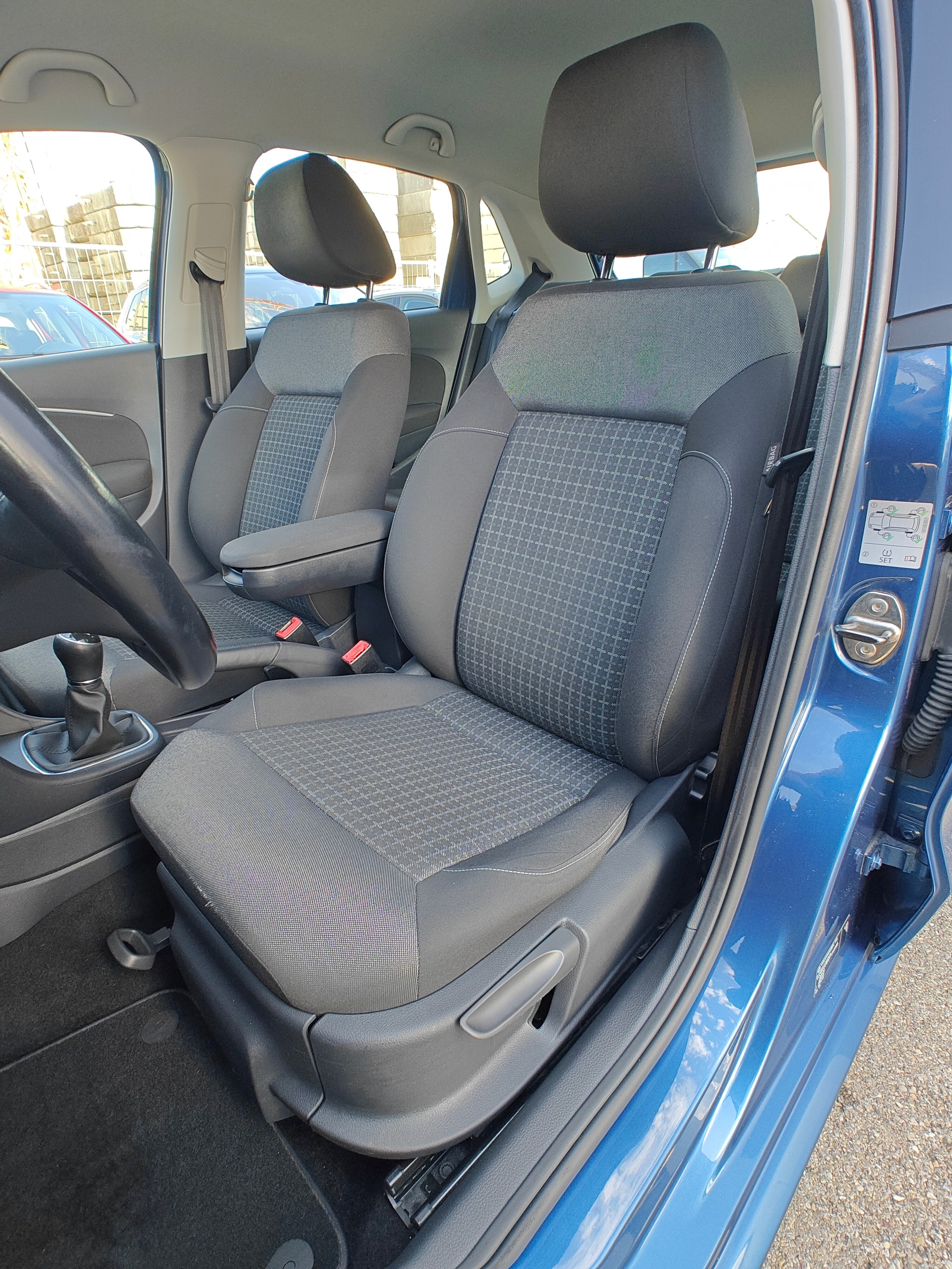 VW Polo 1.2 TSI BMT Trendline-image-9