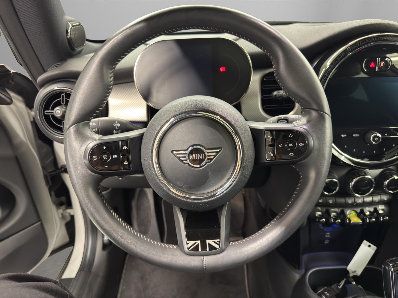 MINI Cooper SE-image-15