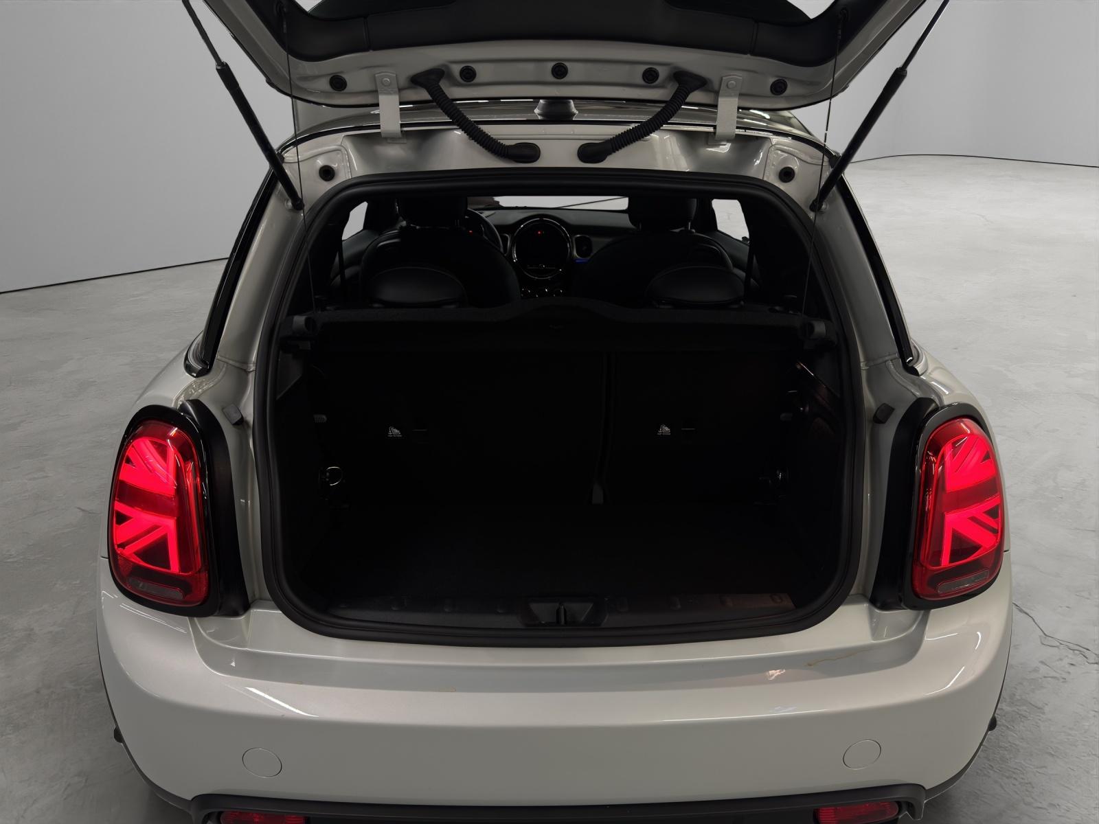 MINI Cooper SE-image-9
