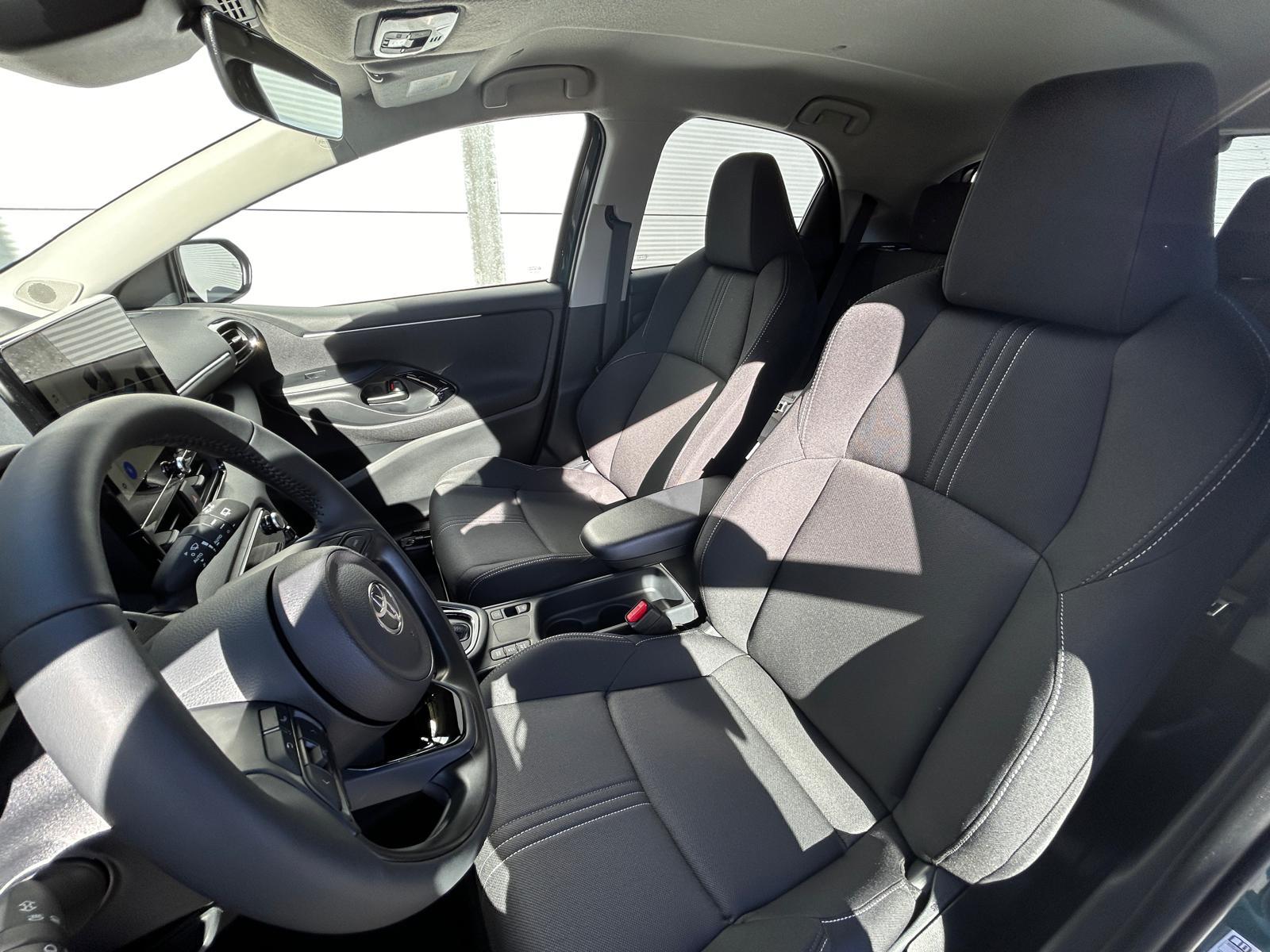 TOYOTA Yaris 1.5 VVT-i HSD Trend-image-6
