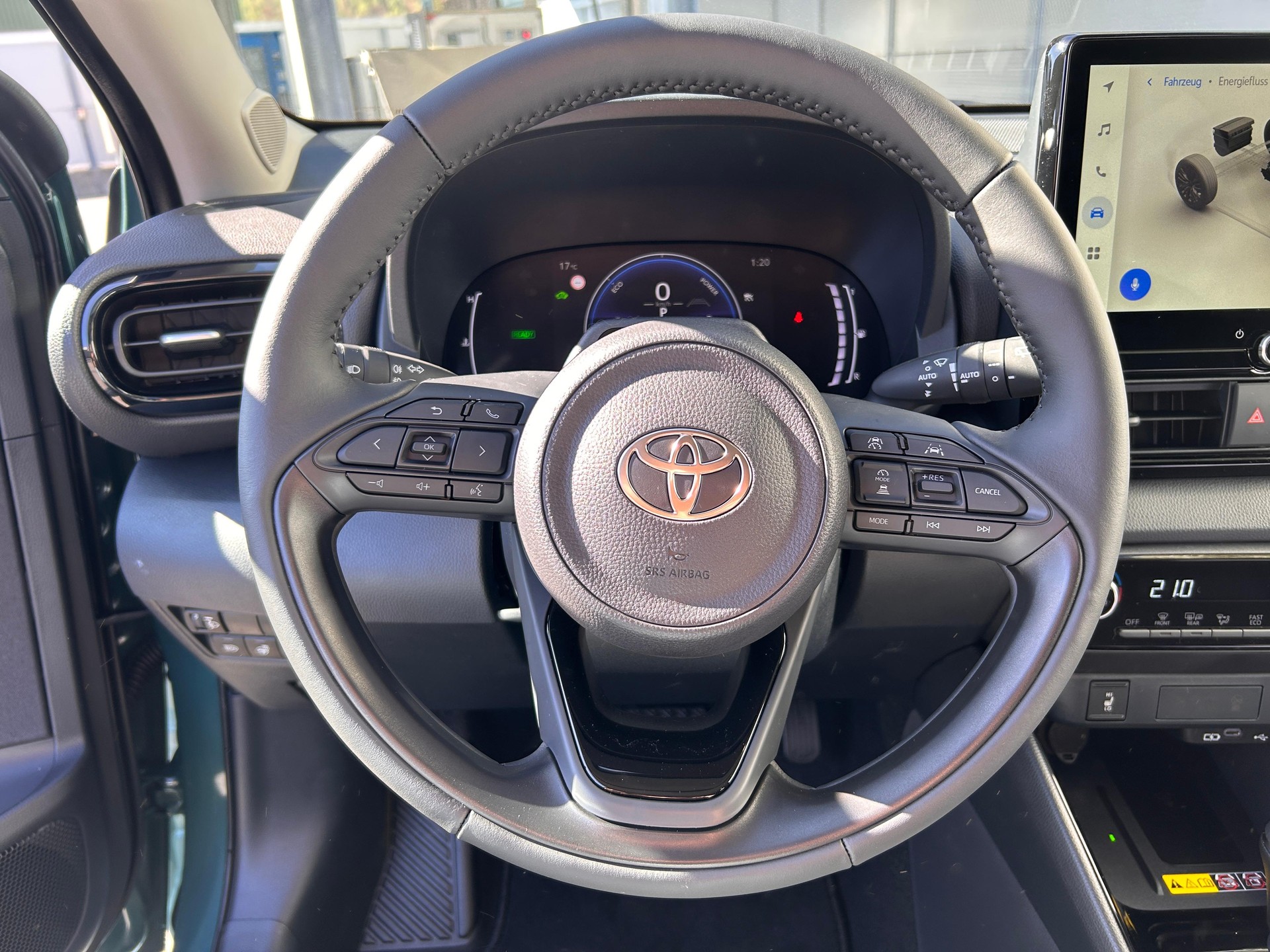 TOYOTA Yaris 1.5 VVT-i HSD Trend-image-8
