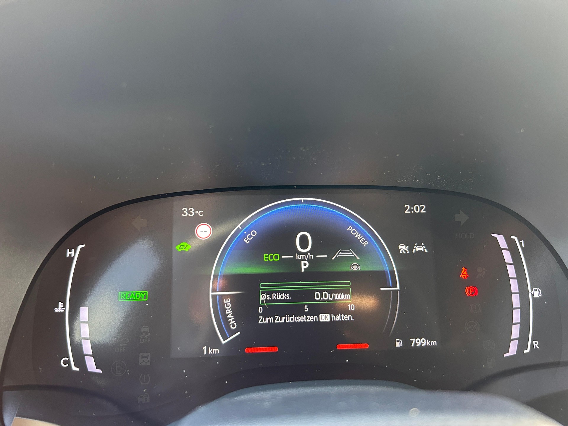 TOYOTA Yaris 1.5 VVT-i HSD Trend-image-12