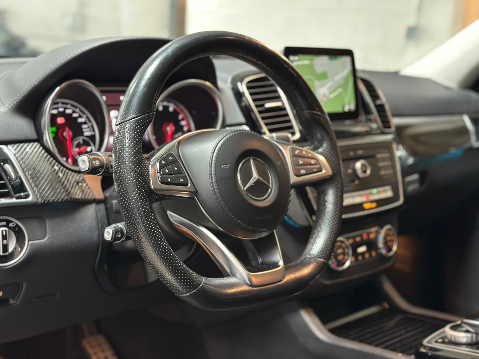 MERCEDES-BENZ GLS 500 4Matic 9G-Tronic-image-14