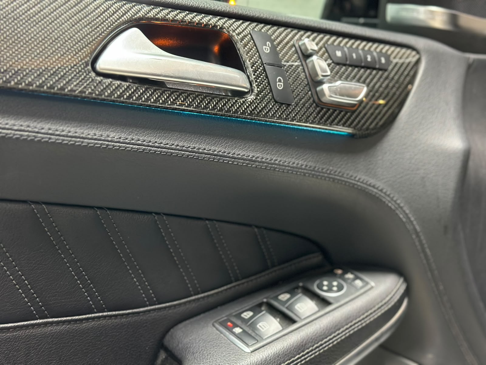MERCEDES-BENZ GLS 500 4Matic 9G-Tronic-image-13