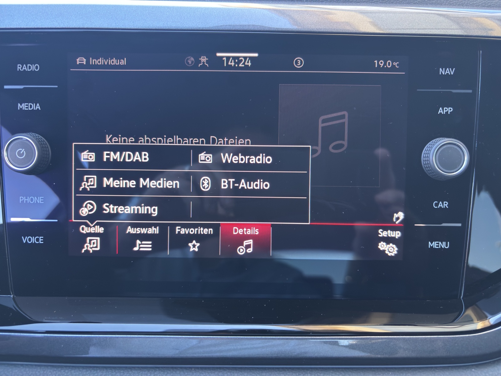 VW Polo 2.0 TSI GTI DSG mit Navi, Rückfahrkamera, Schwarze Aussenspiegel mit schwarzem Dach in Absetzfarbe-image-18