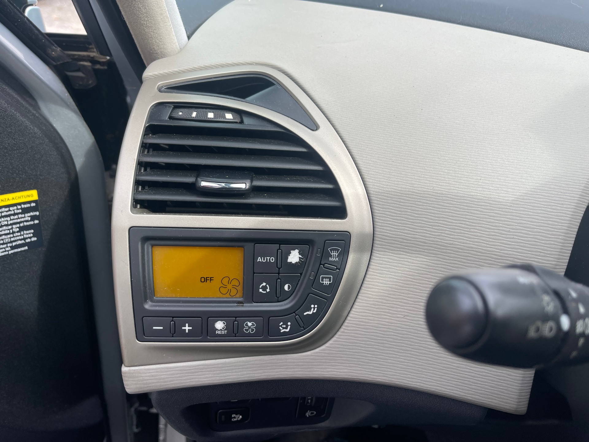 CITROEN Grand C4 Picasso 1.6i 16V Turbo Exclusive+ BMP6-image-10