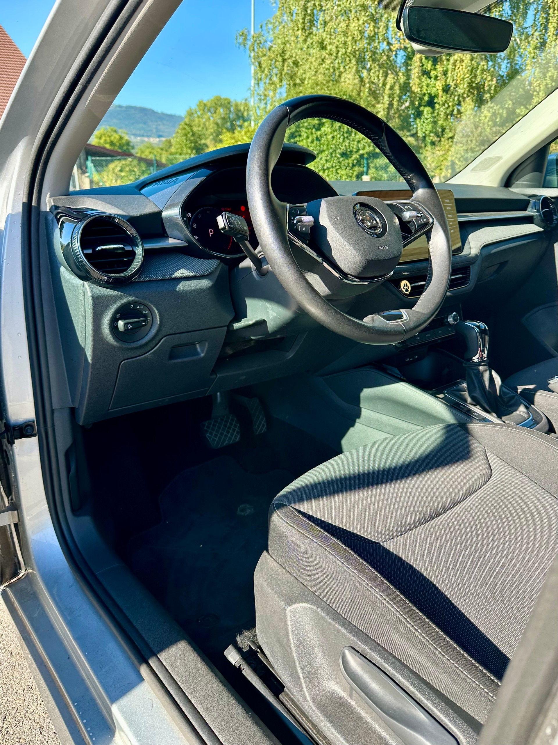 SKODA Fabia 1.0 TSI Ambition DSG-image-9