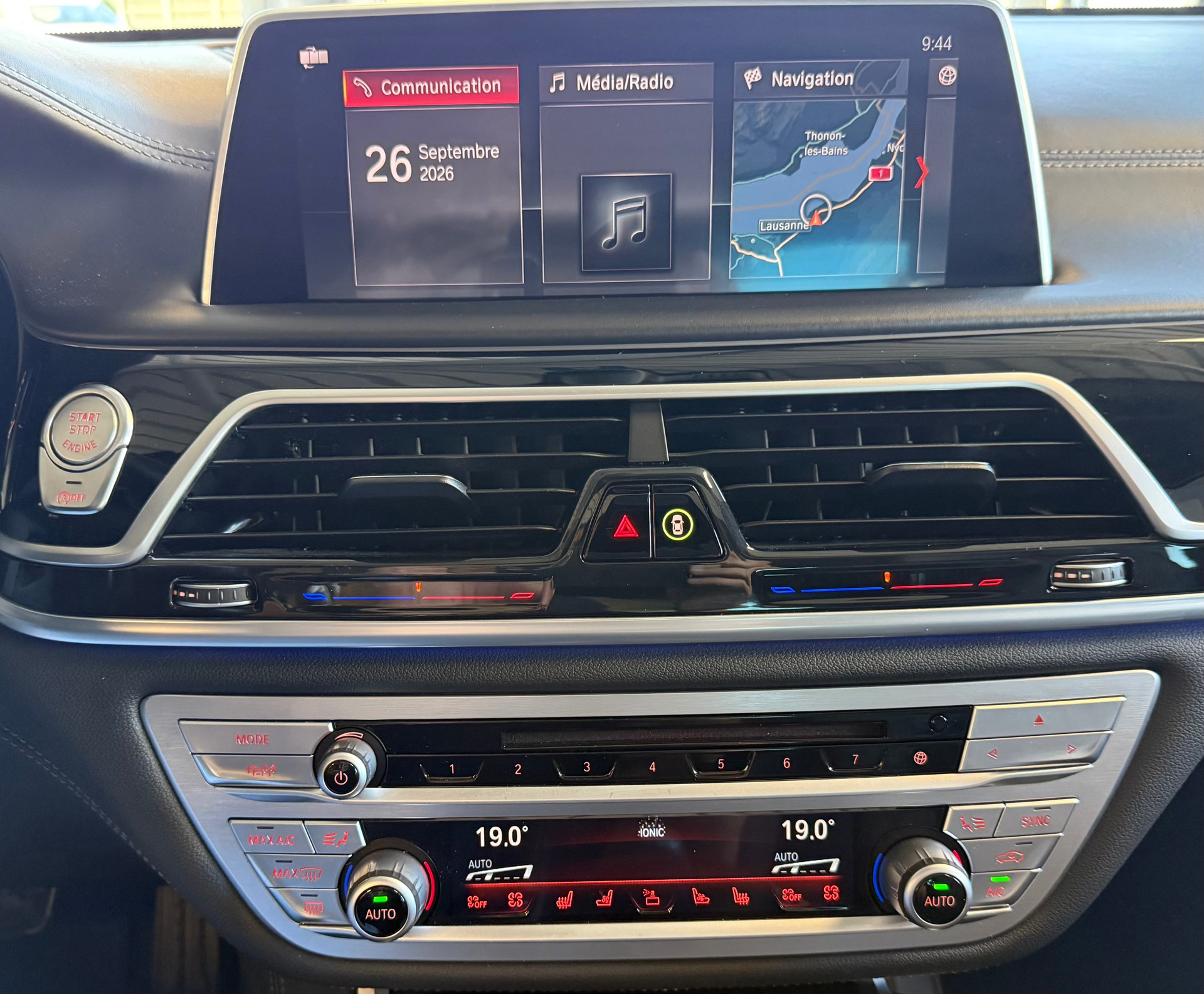 BMW 740d xDrive Steptronic-image-19