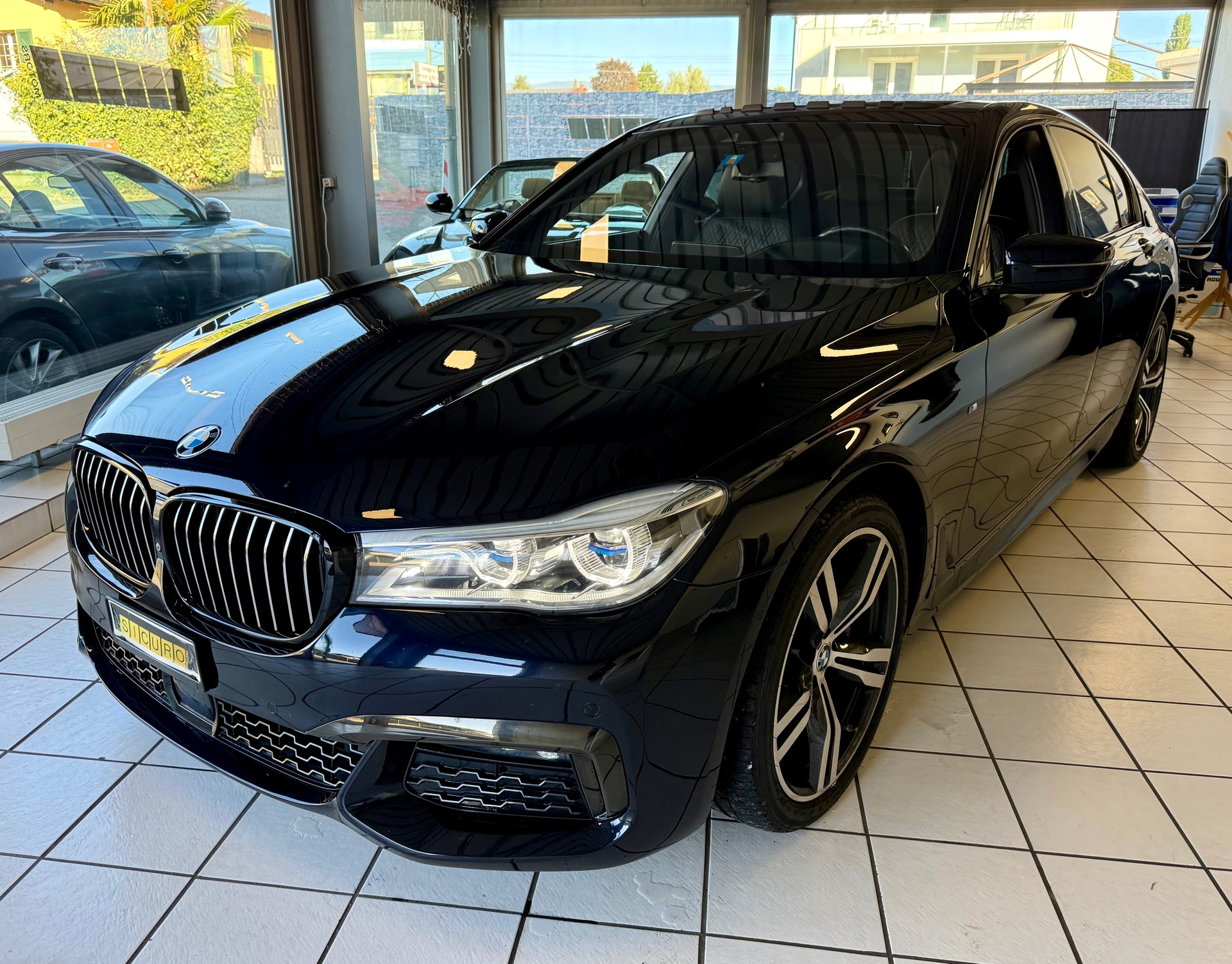 BMW 740d xDrive Steptronic-image-3