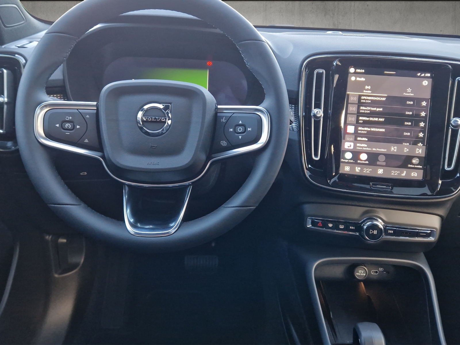 VOLVO EX40 Twin Black Edition AWD-image-3