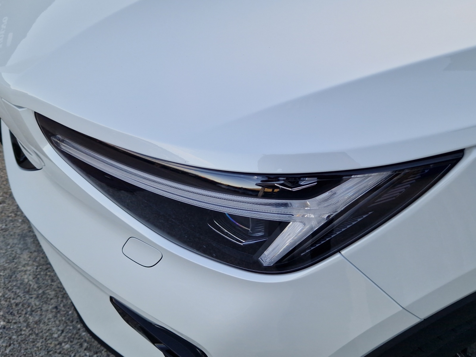 VOLVO EX40 Twin Black Edition AWD-image-10