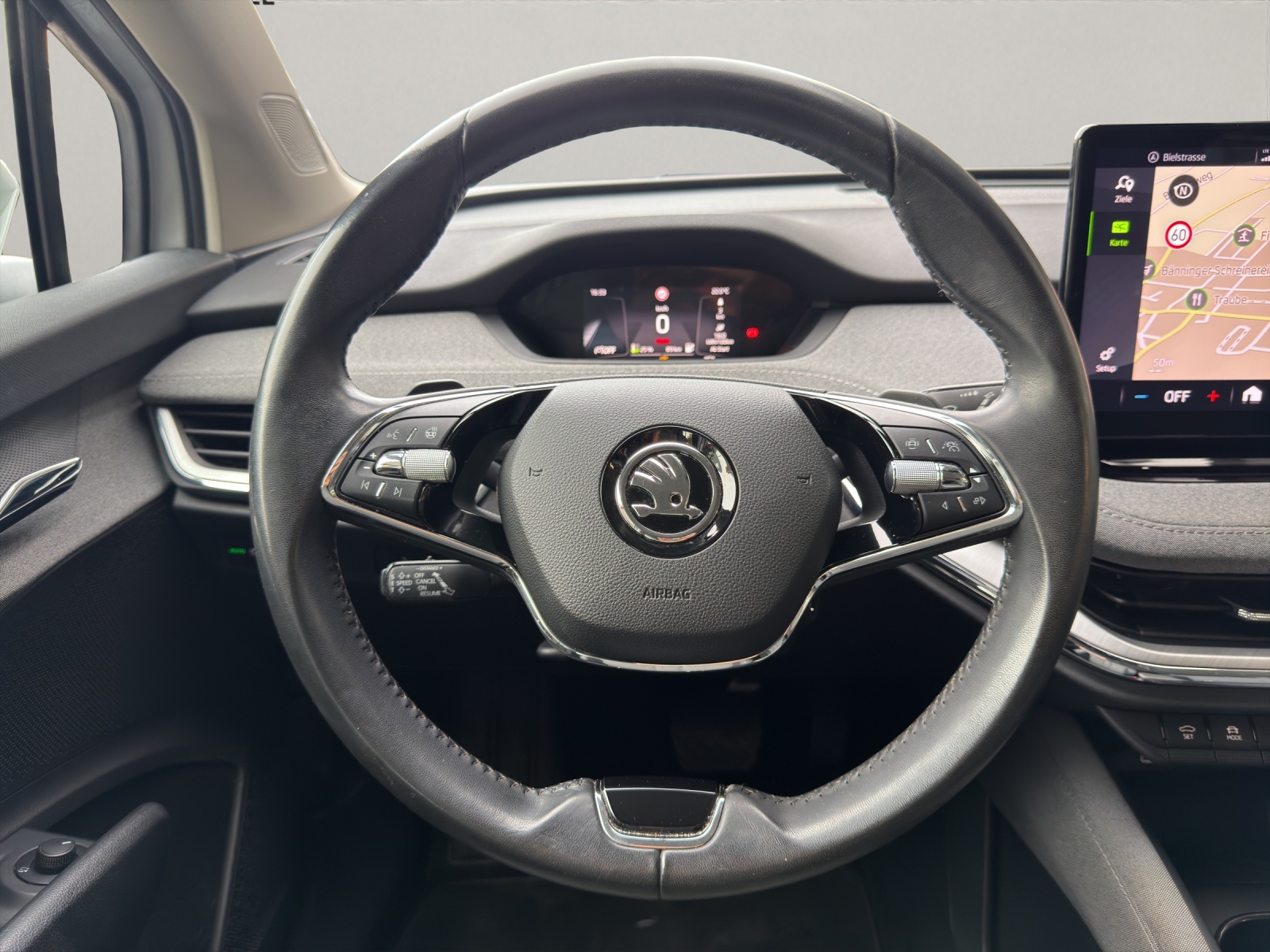 SKODA Enyaq iV 60-image-10