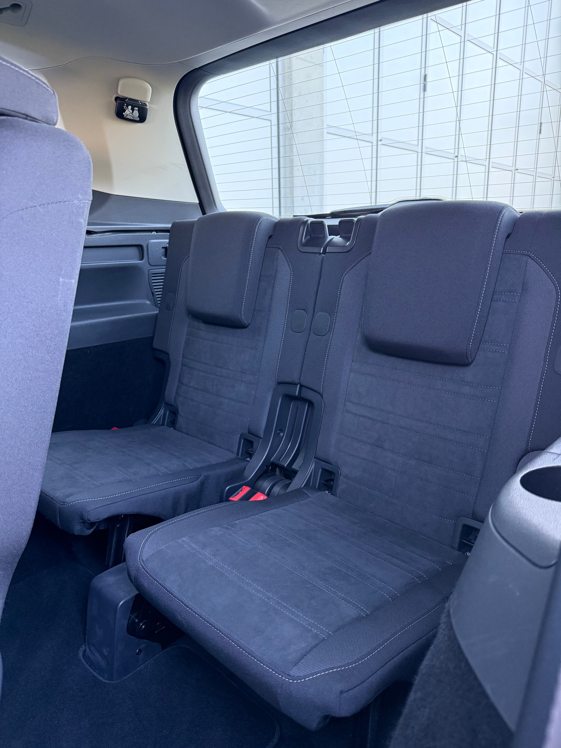 VW Touran 2.0 TDI BlueMotion Technology Highline DSG-image-14