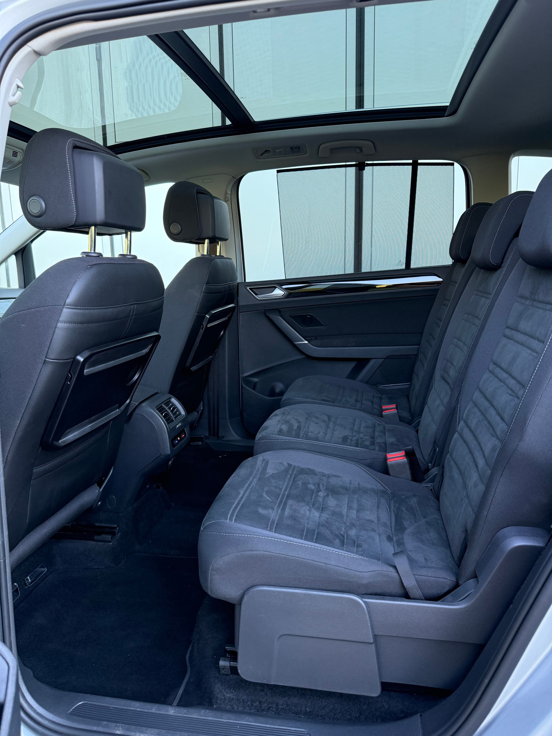VW Touran 2.0 TDI BlueMotion Technology Highline DSG-image-13