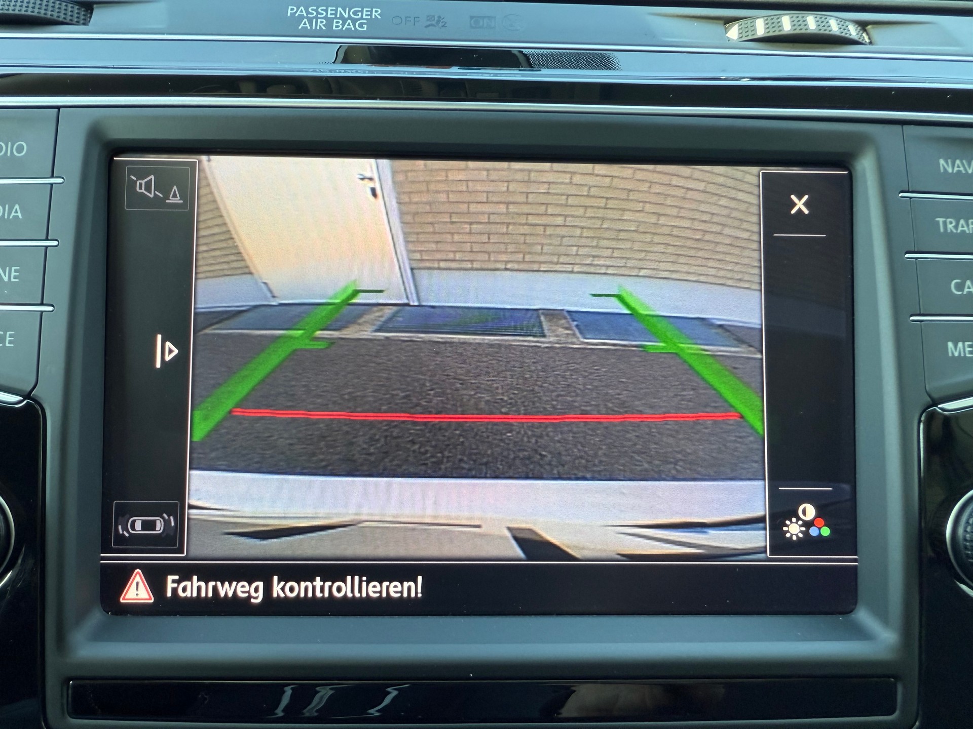 VW Touran 2.0 TDI BlueMotion Technology Highline DSG-image-6