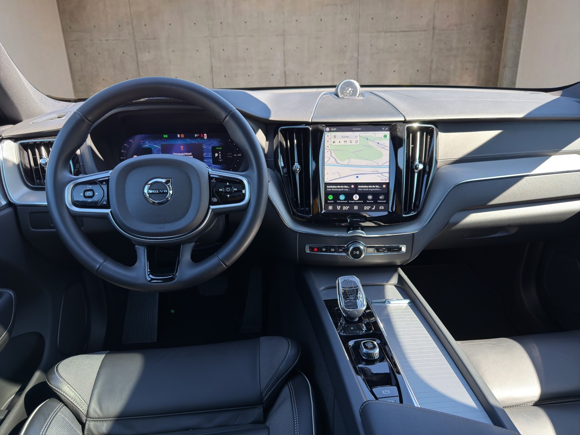 VOLVO XC60 2.0 T8 TE Polestar eAWD-image-13