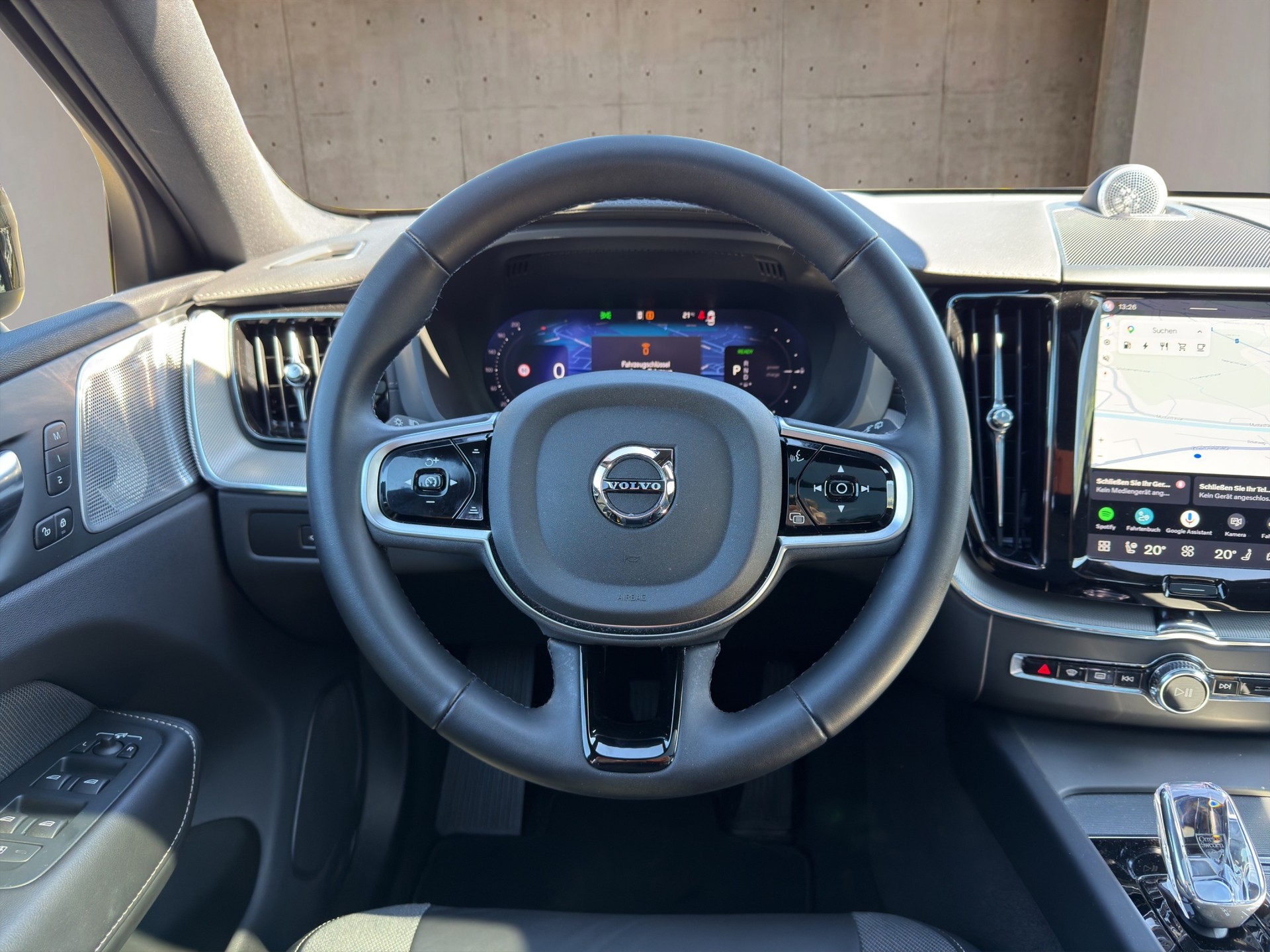 VOLVO XC60 2.0 T8 TE Polestar eAWD-image-12