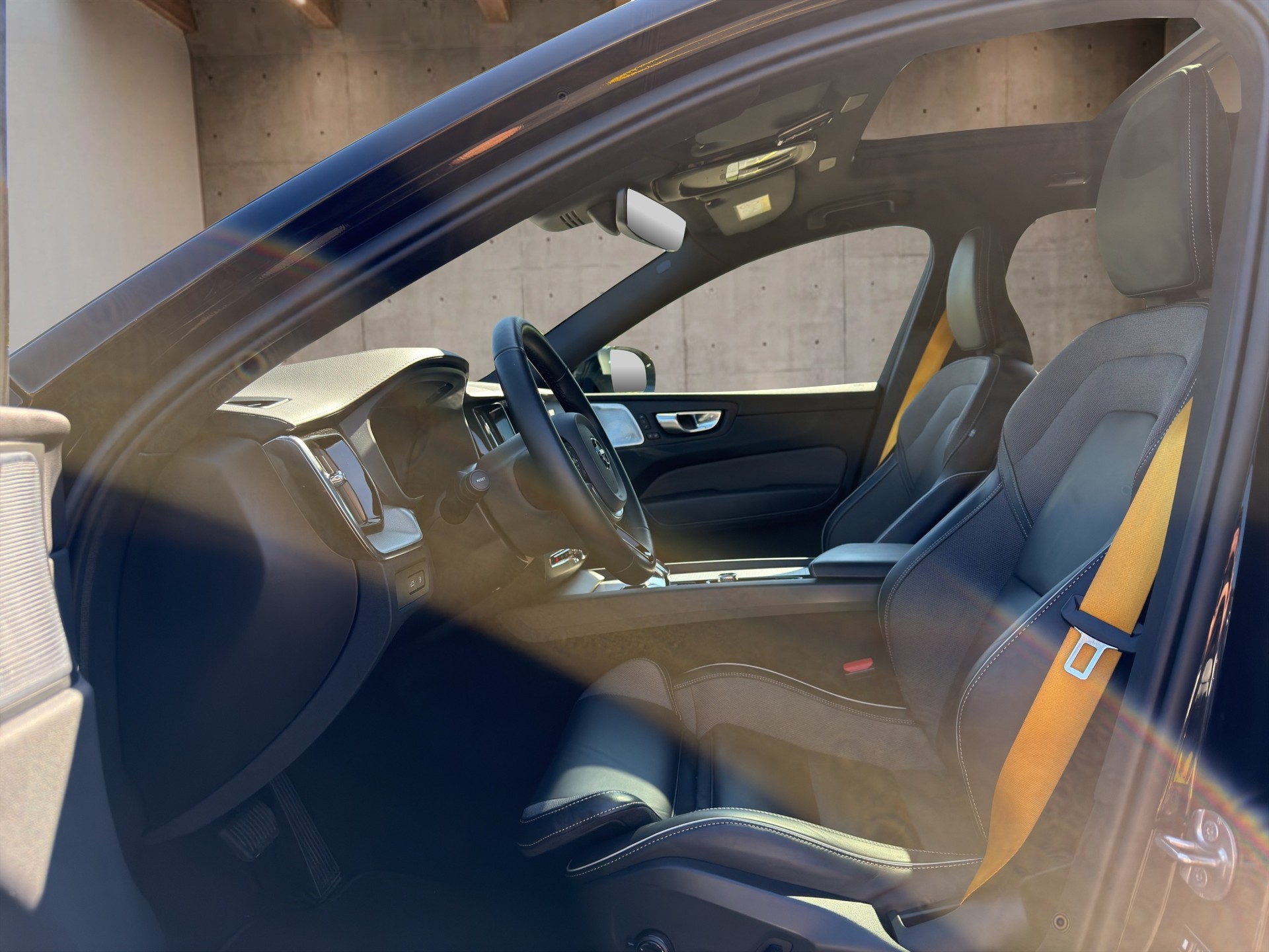 VOLVO XC60 2.0 T8 TE Polestar eAWD-image-8