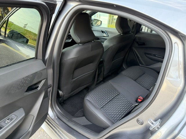 RENAULT Clio 1.8 E-Tech Techno-image-8