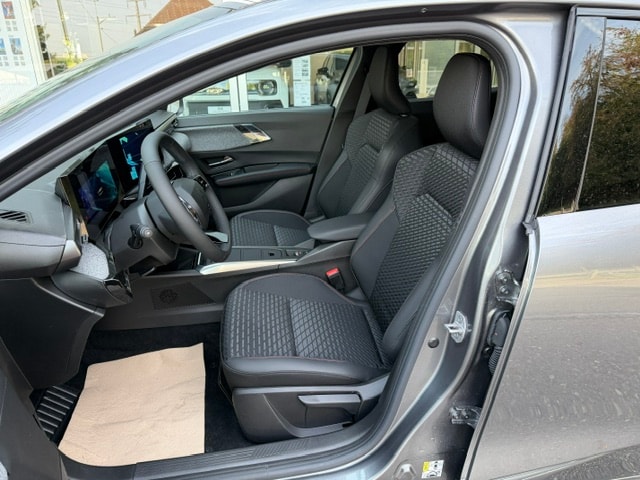 RENAULT Clio 1.8 E-Tech Techno-image-11