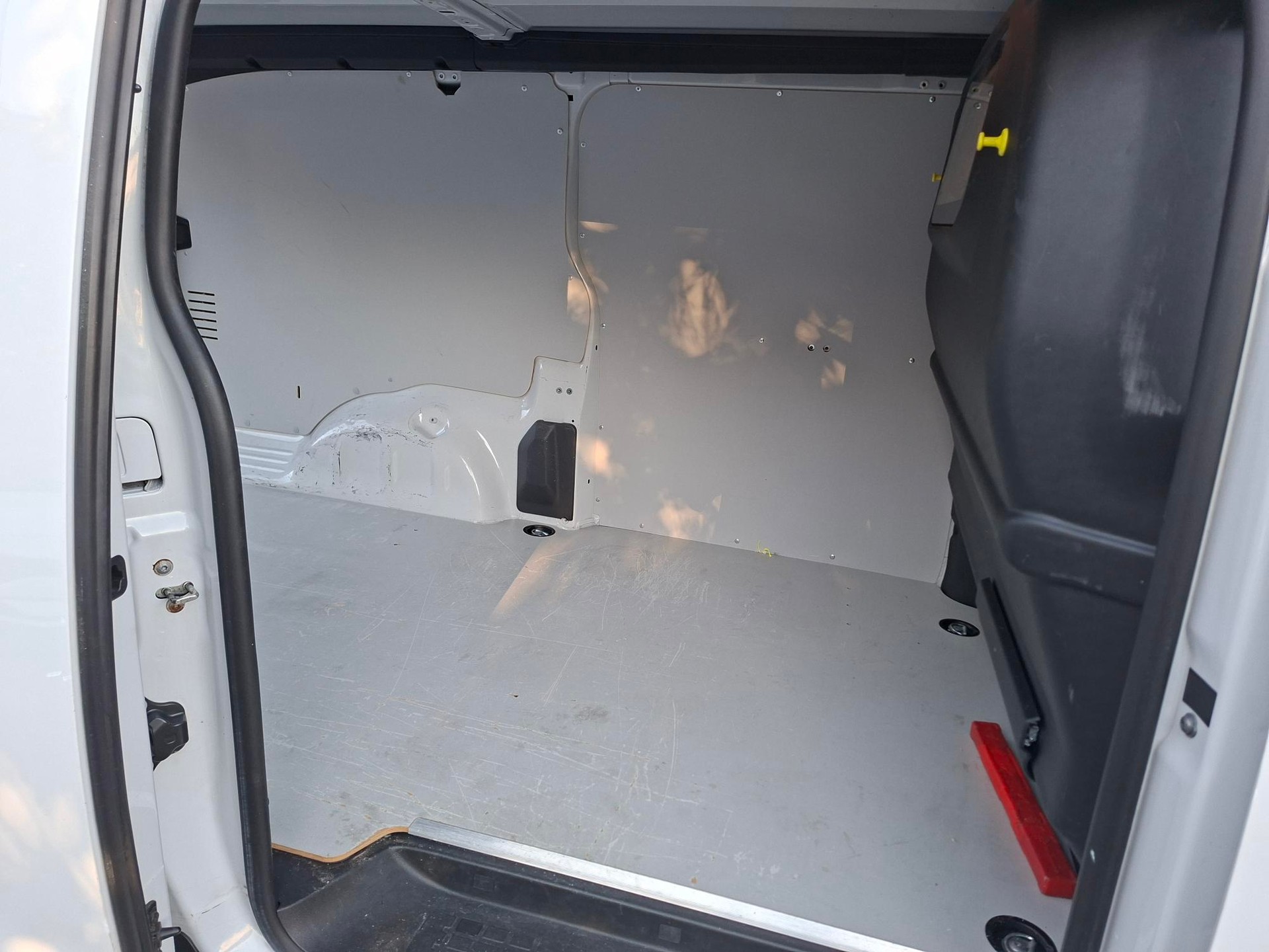 CITROEN Jumpy 2.0 BlueHDi 145 M-image-11