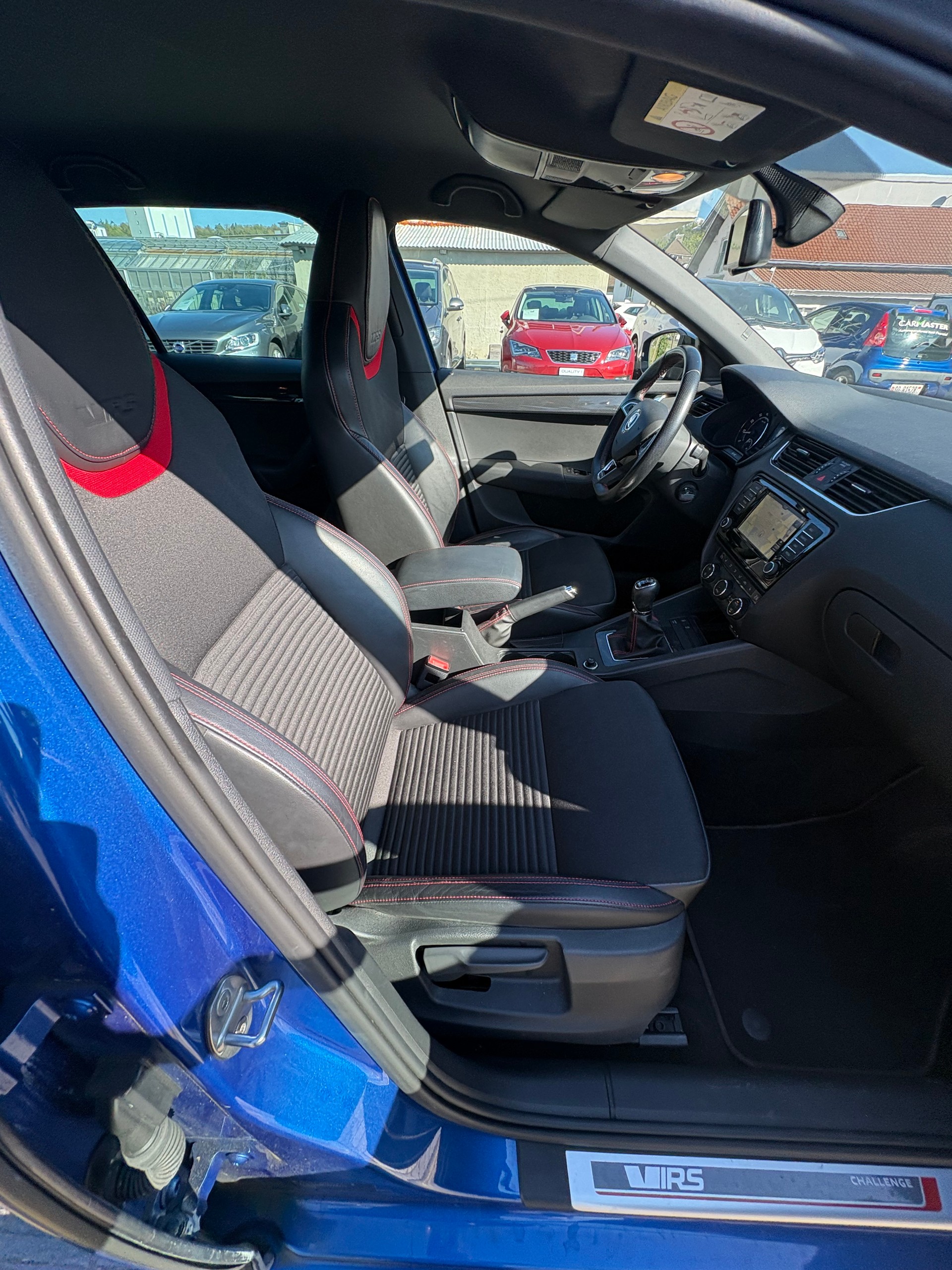 SKODA Octavia Combi 2.0 TSI RS-image-6