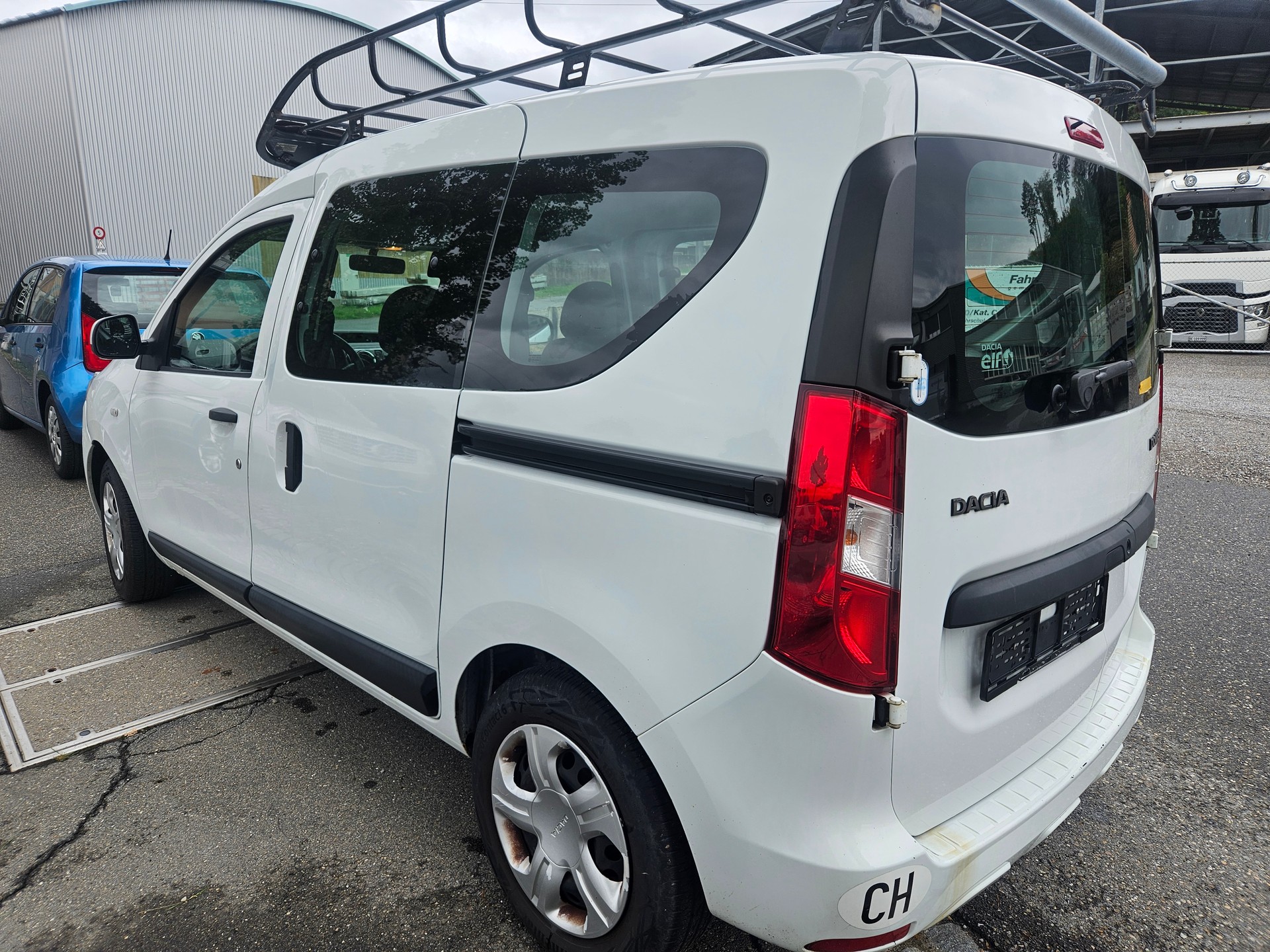 DACIA Dokker 1.2 T Ambiance-image-1