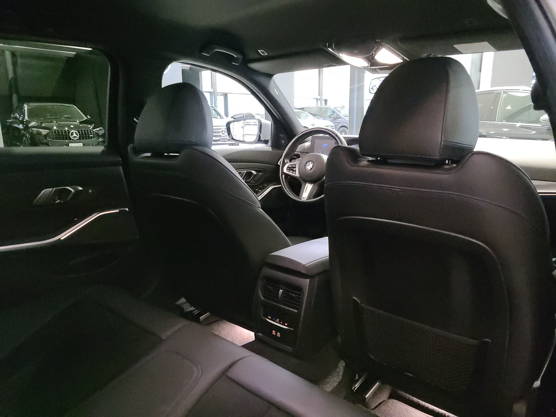 BMW 3er Reihe G21 Touring 320d xDrive SAG-image-13