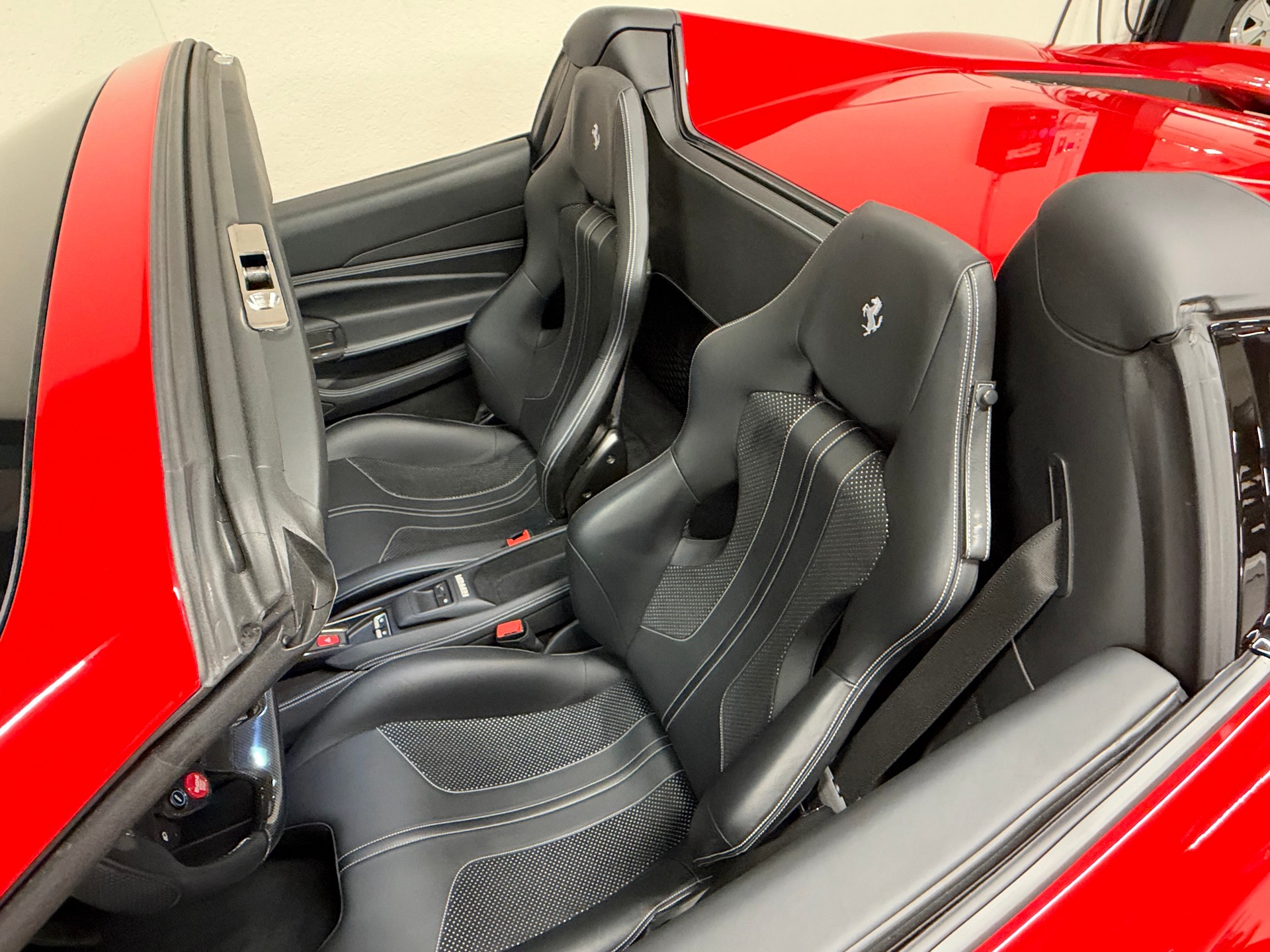 FERRARI F8 Spider-image-9
