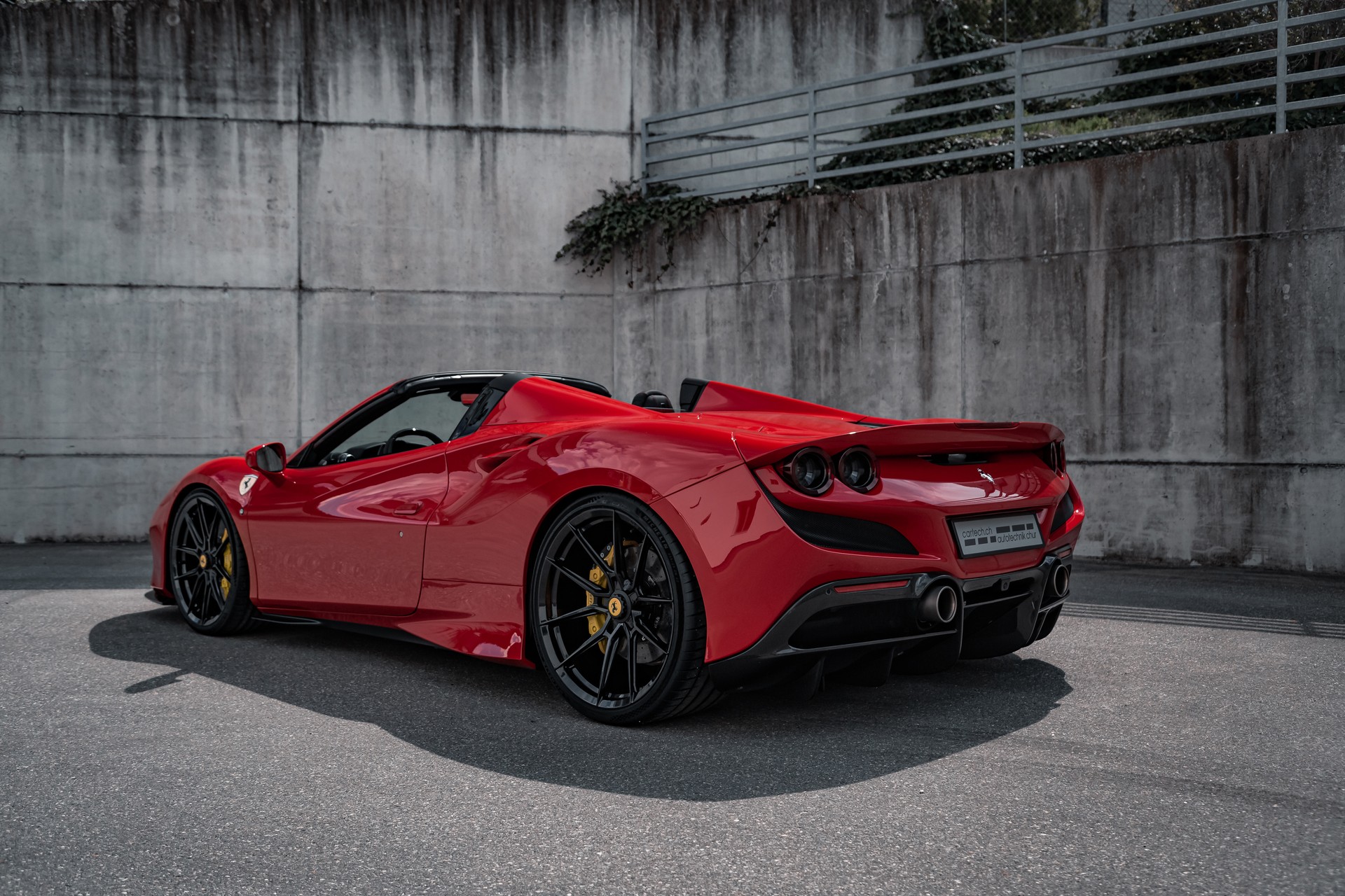 FERRARI F8 Spider-image-1