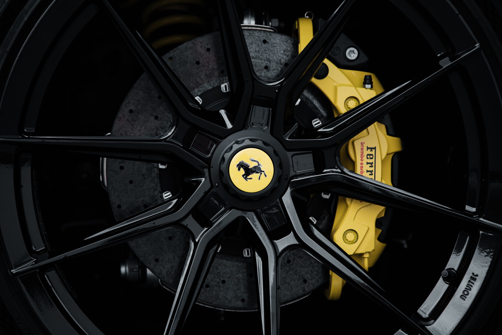 FERRARI F8 Spider-image-2